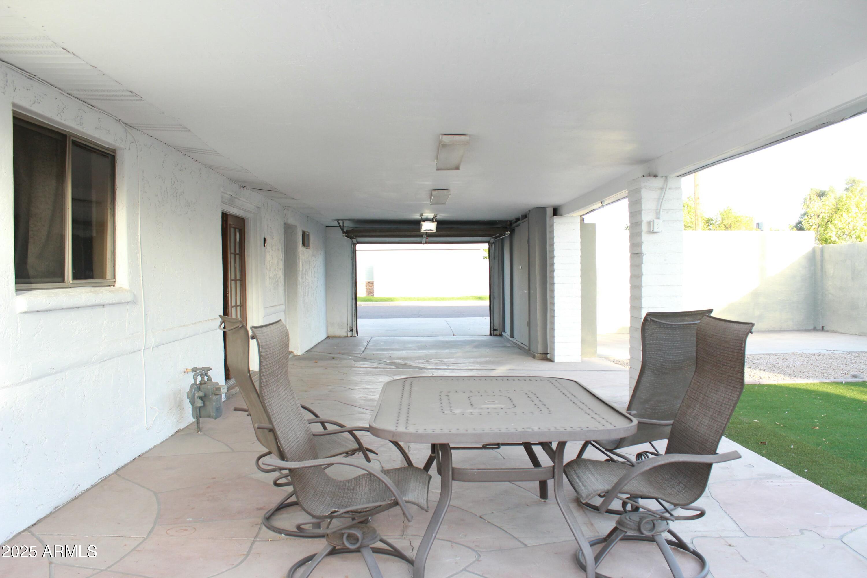 1843 E Minnezona Avenue Property Photo 32
