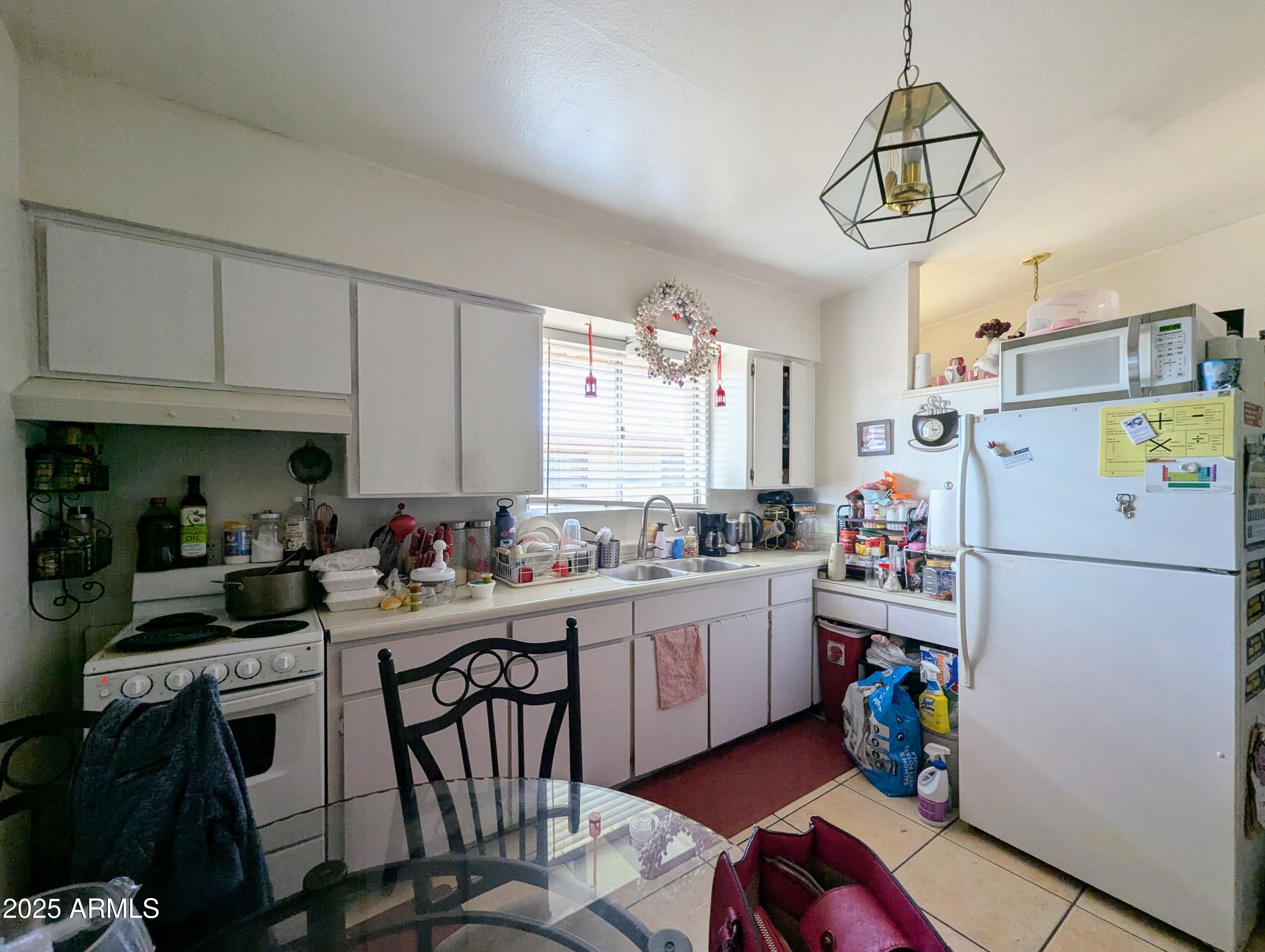 2210 W Heatherbrae Drive Property Photo 10