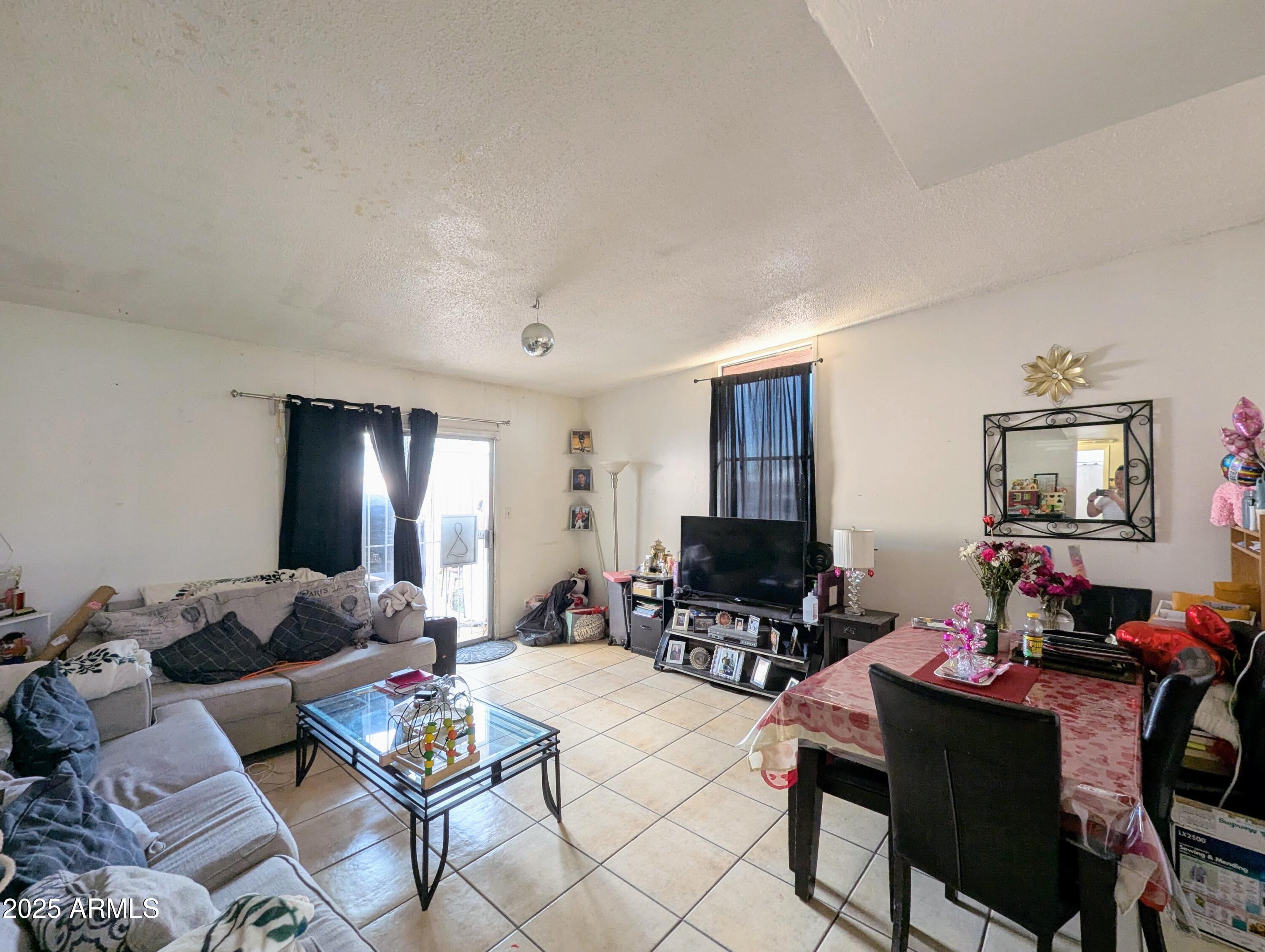 2210 W Heatherbrae Drive Property Photo 12