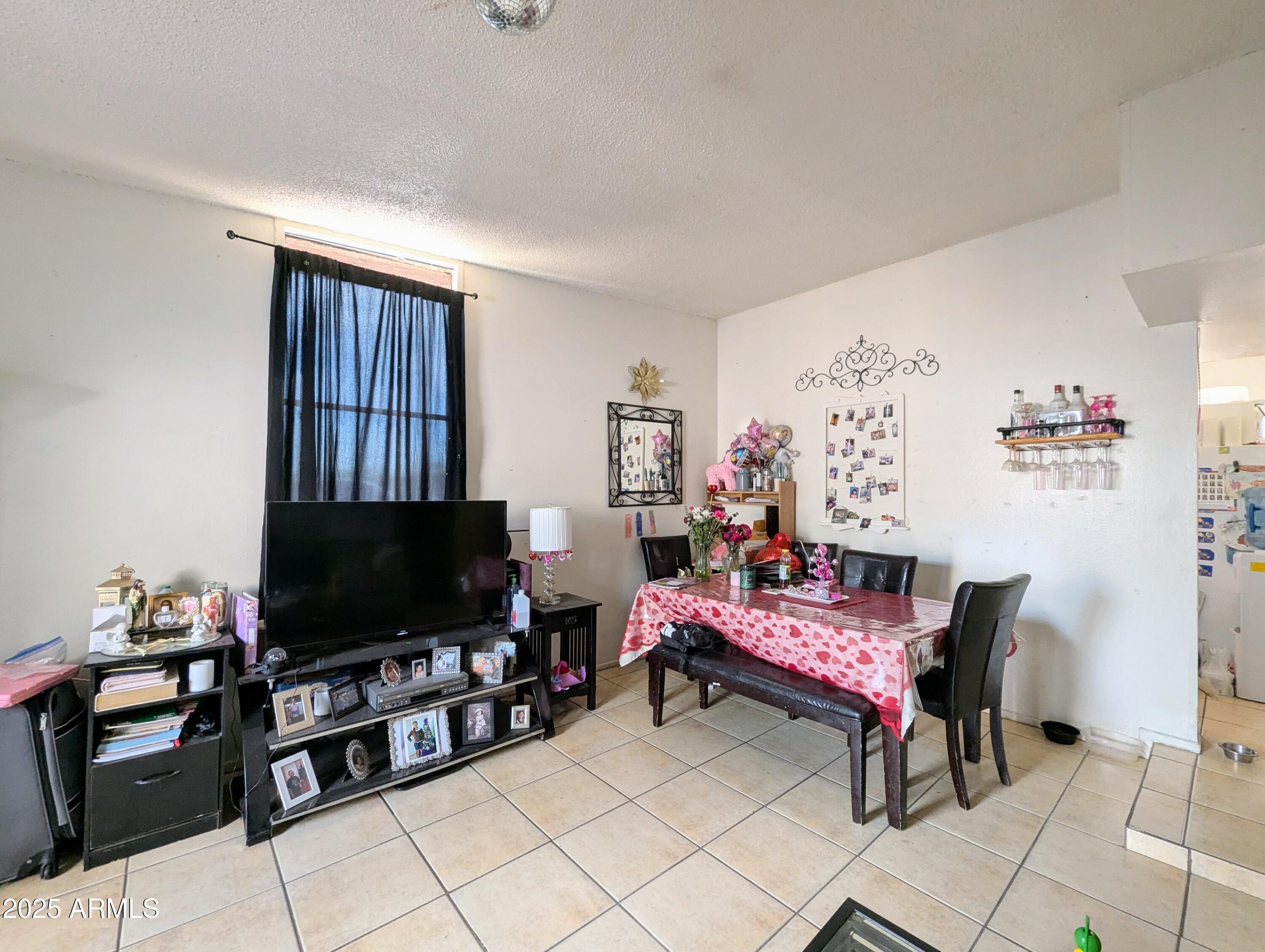 2210 W Heatherbrae Drive Property Photo 14