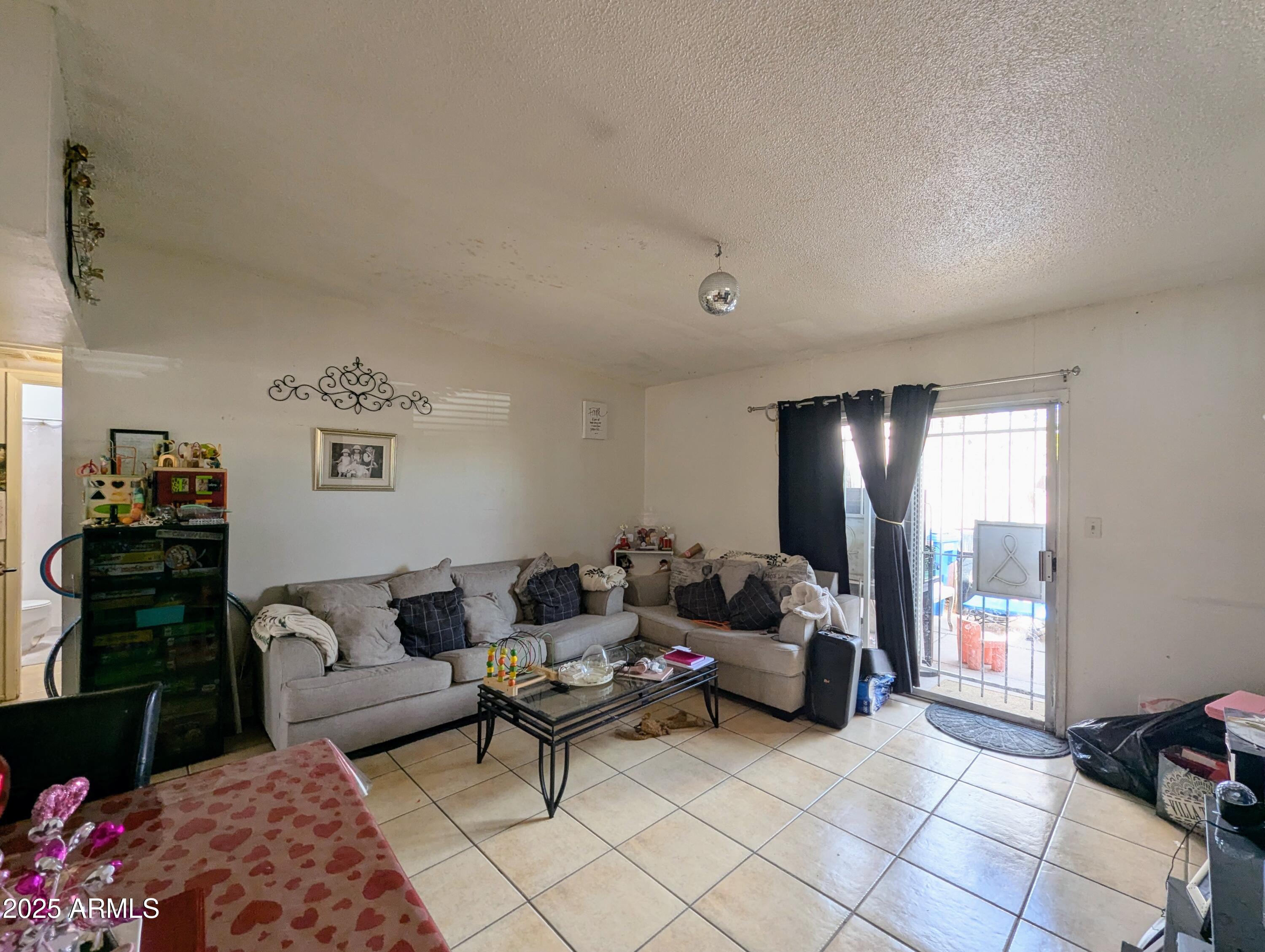 2210 W Heatherbrae Drive Property Photo 16