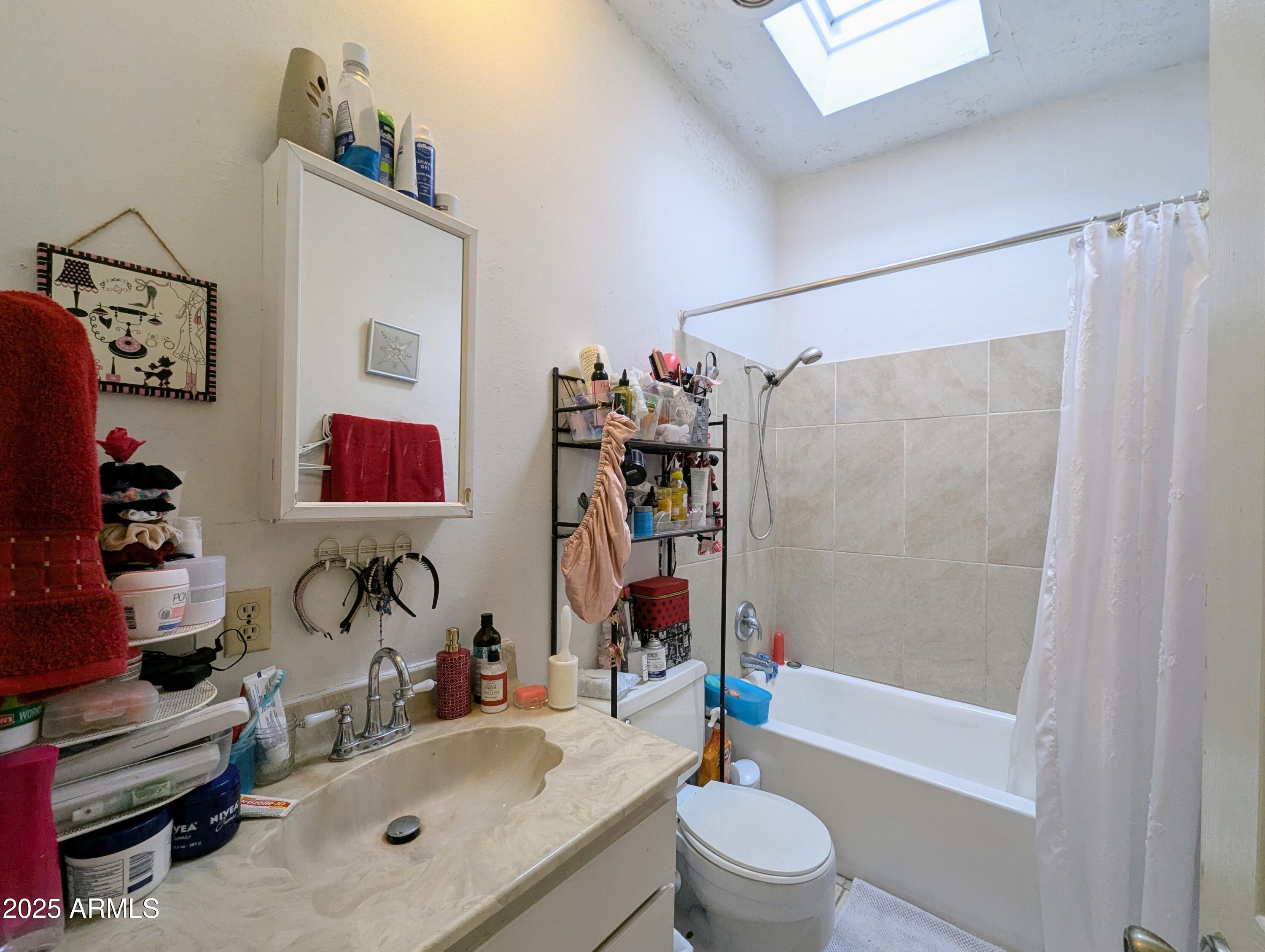2210 W Heatherbrae Drive Property Photo 18
