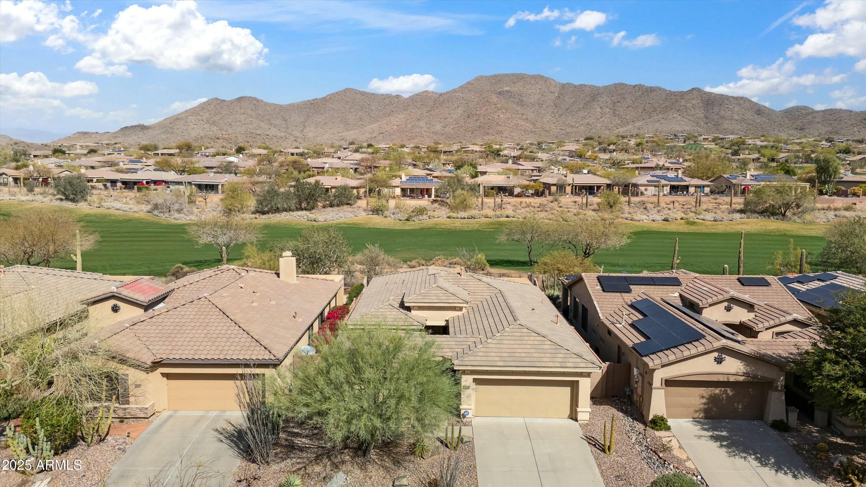 2214 W Muirfield Drive Property Photo 1