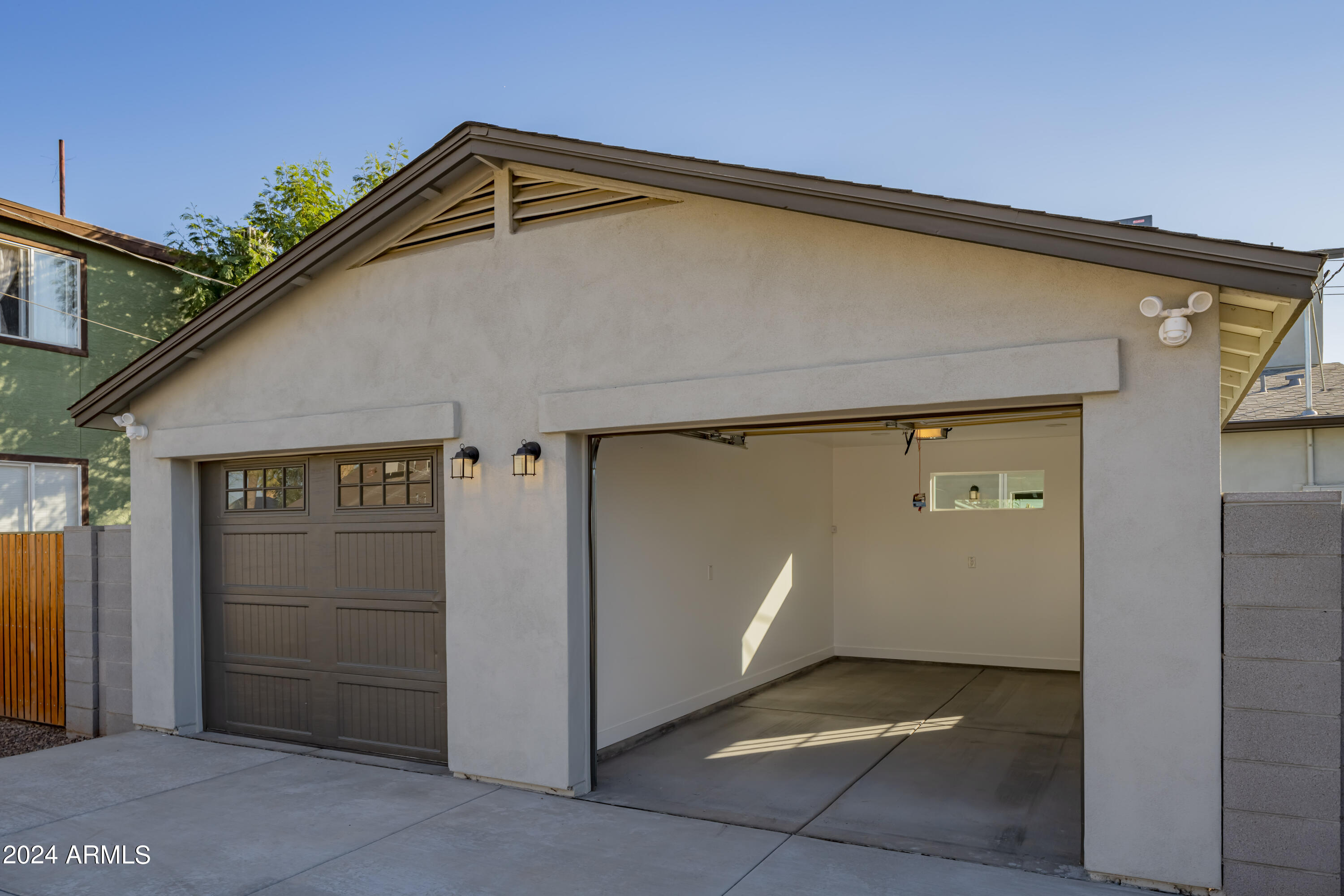 1050 W Polk Street Property Photo 7