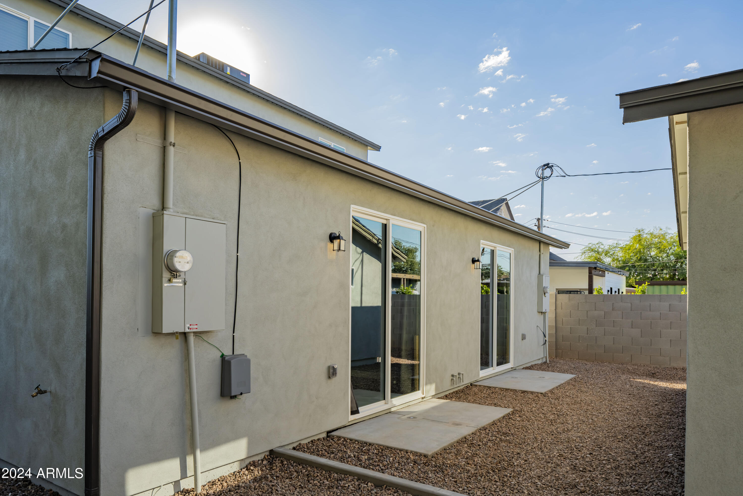 1050 W Polk Street Property Photo 15