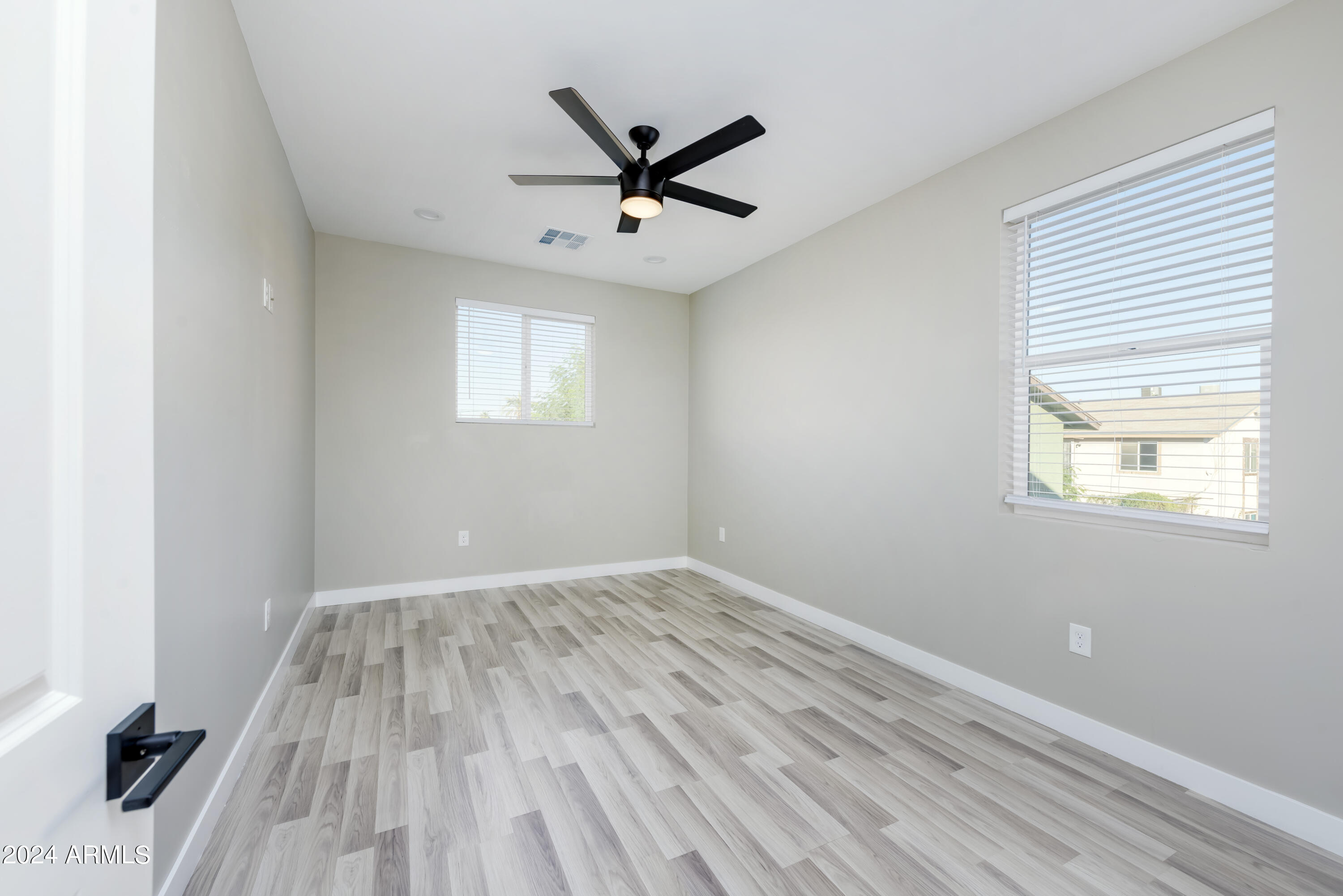 1050 W Polk Street Property Photo 26