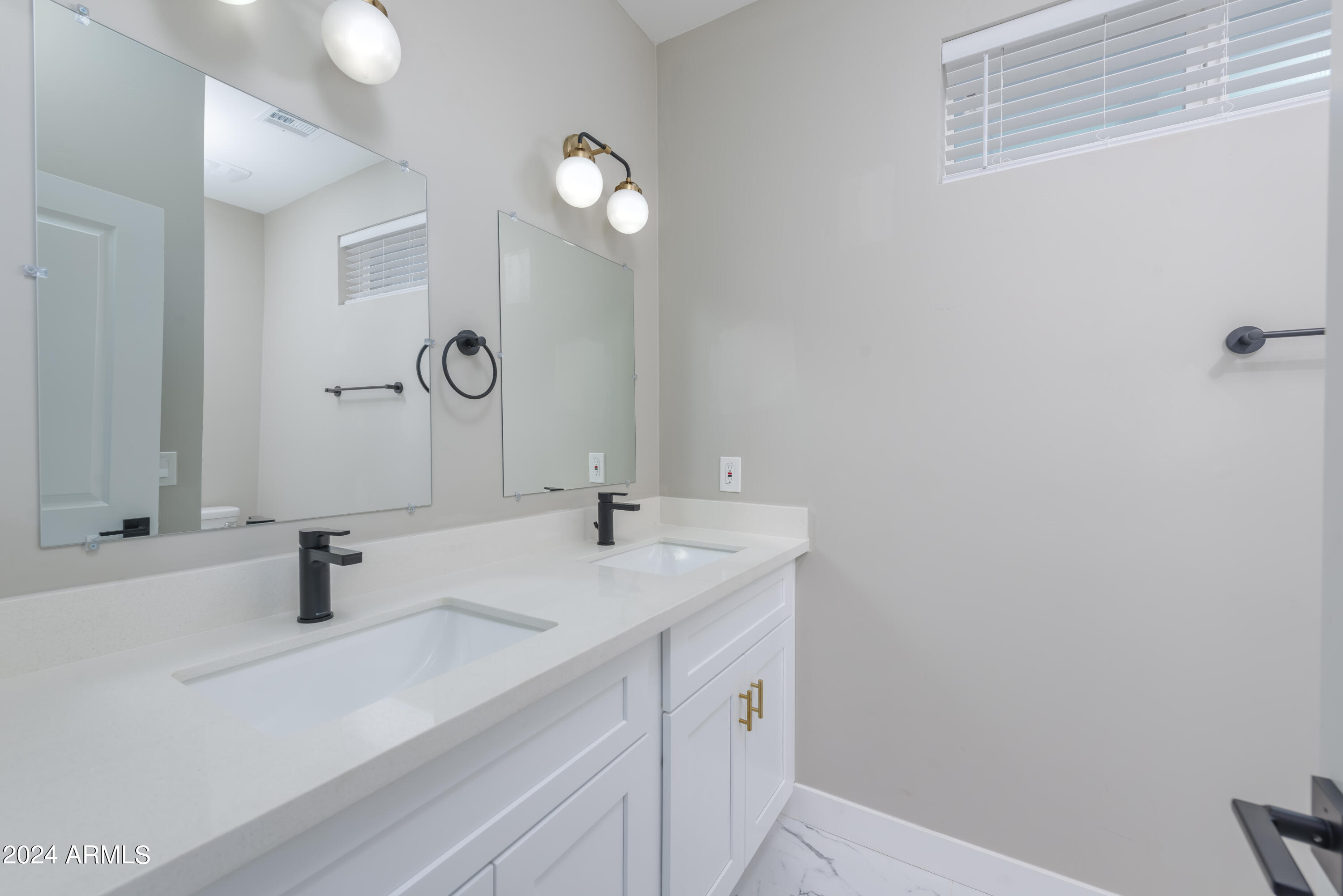 1050 W Polk Street Property Photo 36