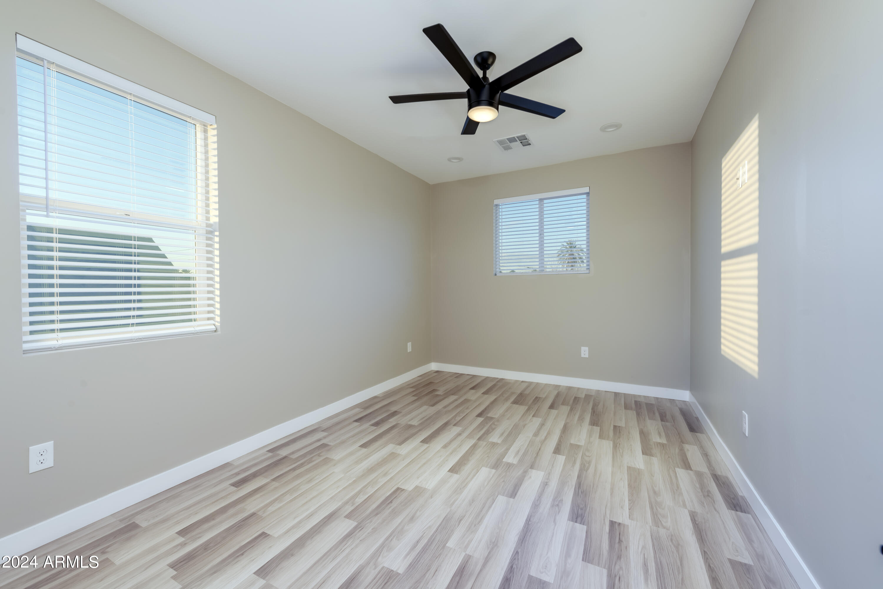 1050 W Polk Street Property Photo 38