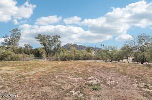 4344 E Desert Crest Drive E Property Photo