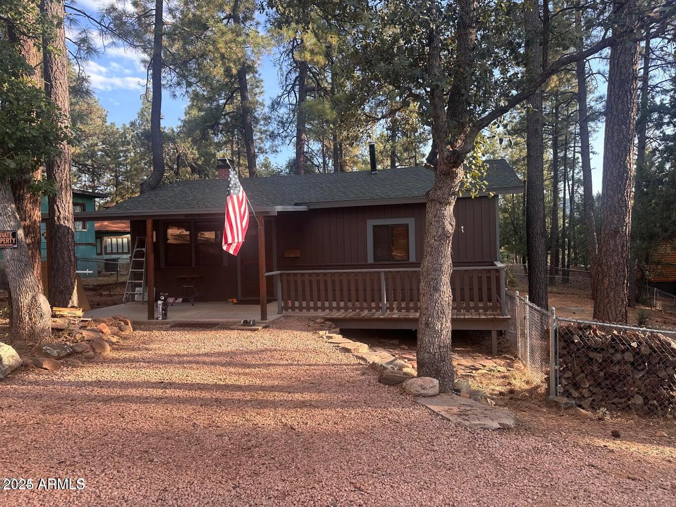 8303 W Strawberry Drive Property Photo 1