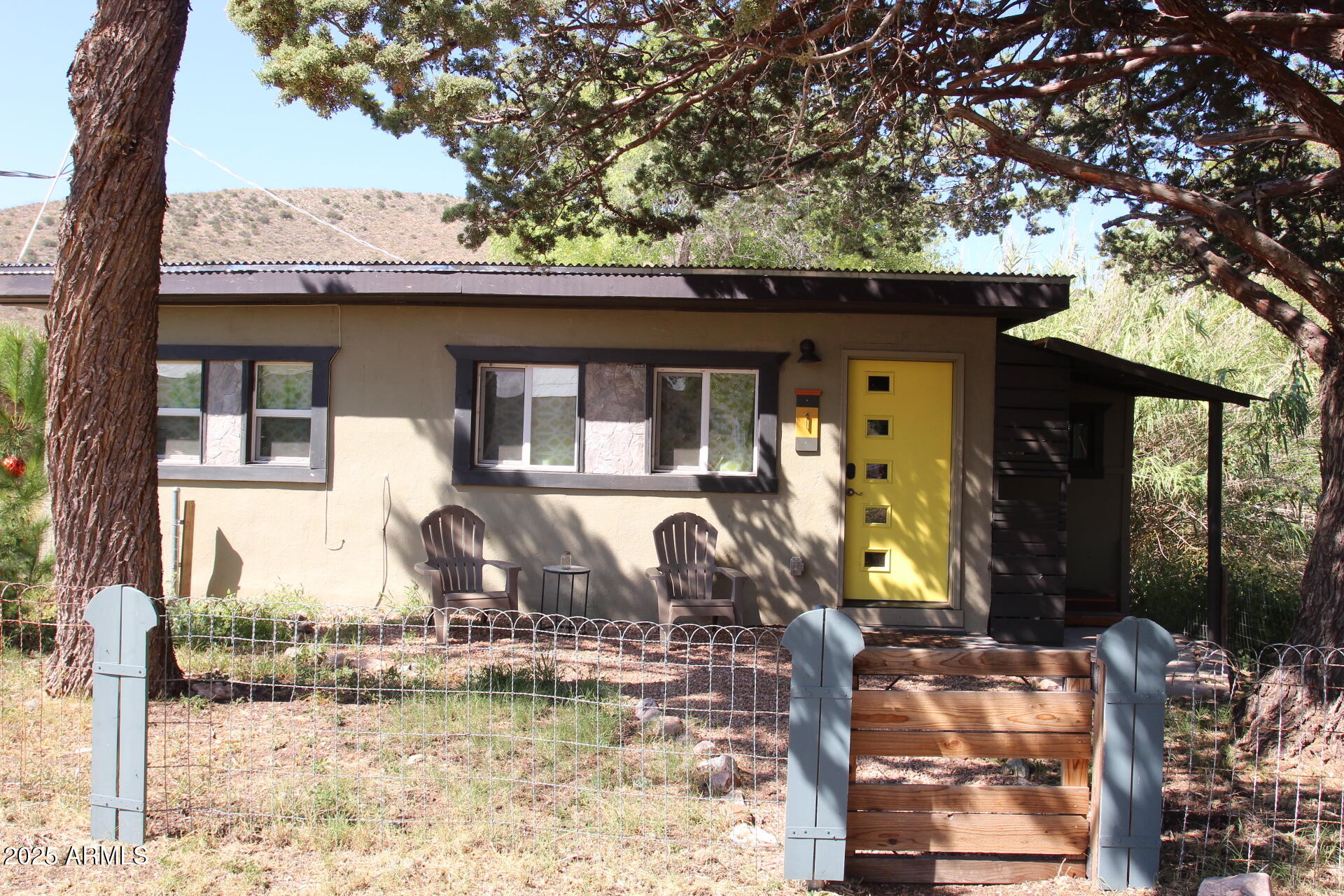 1 Arizona Street Property Photo