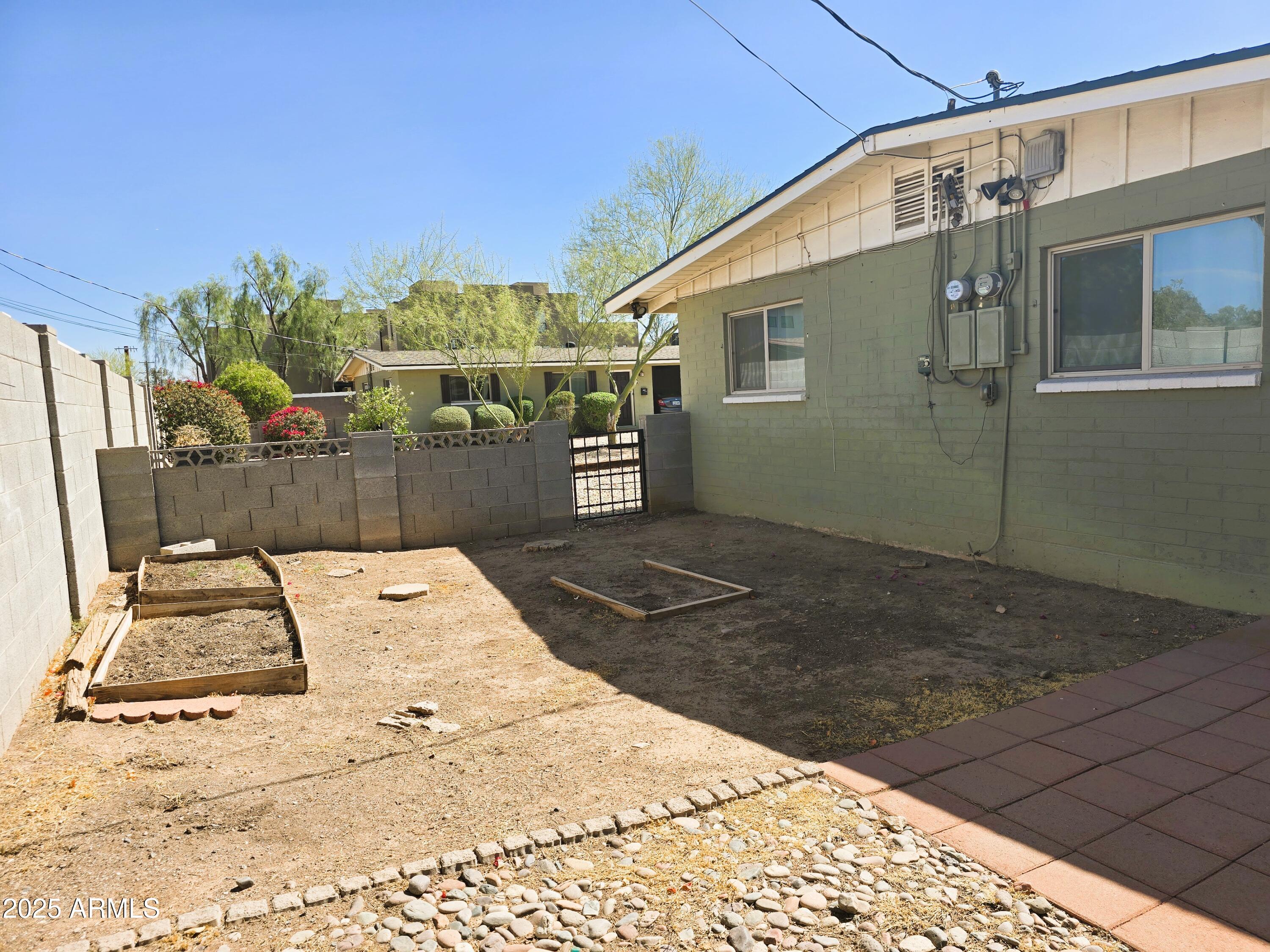 1320-1312 W 5th Street Property Photo 25
