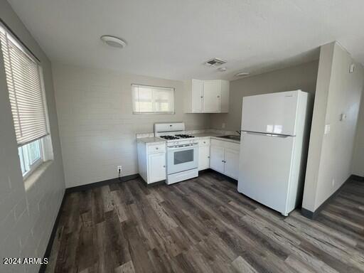 1402 W Mercer Lane Property Photo 4