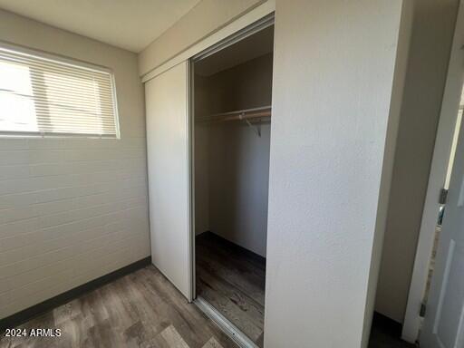 1402 W Mercer Lane Property Photo 9