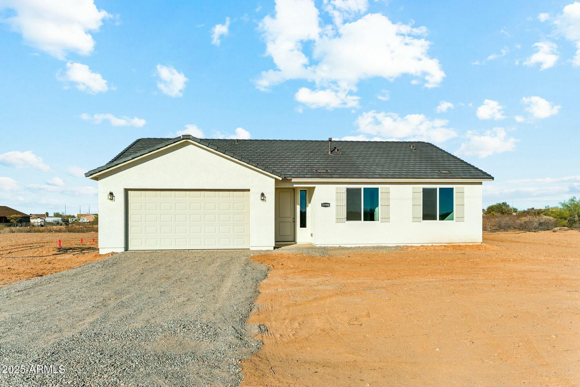 2762 S 357th Drive Property Photo 1