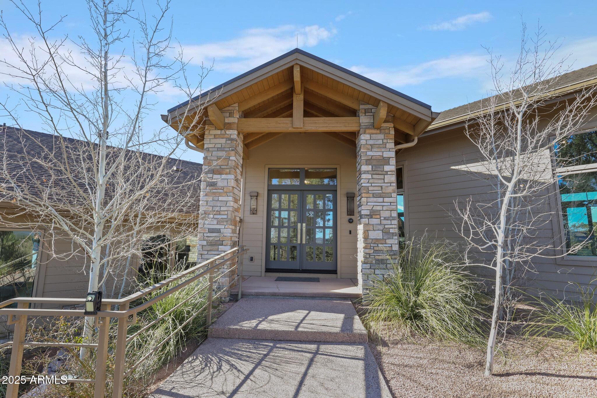 2400 E Morning Glory Circle Property Photo 1