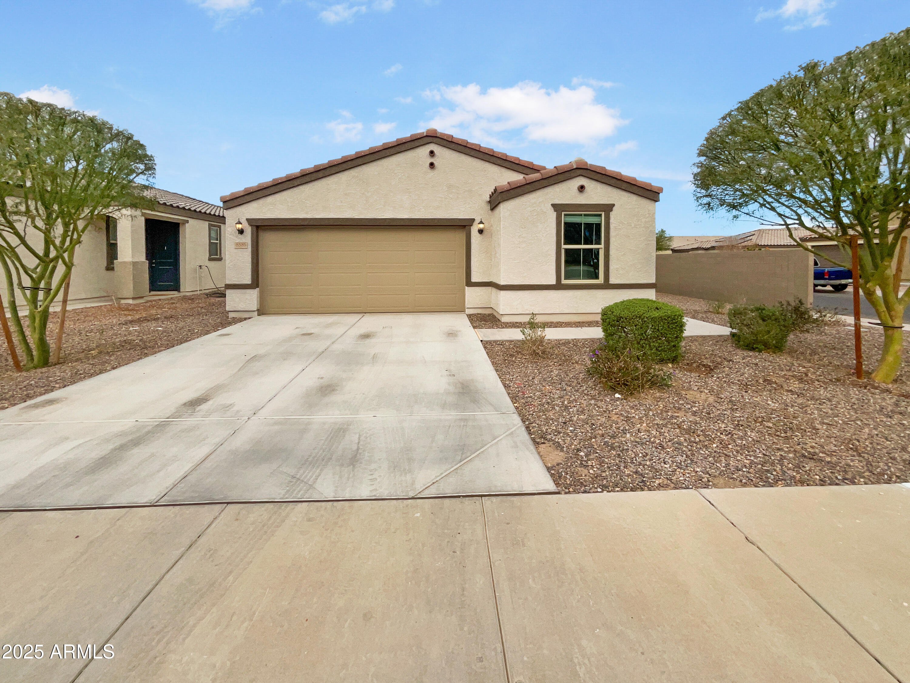 8886 S 256th Drive Property Photo 1