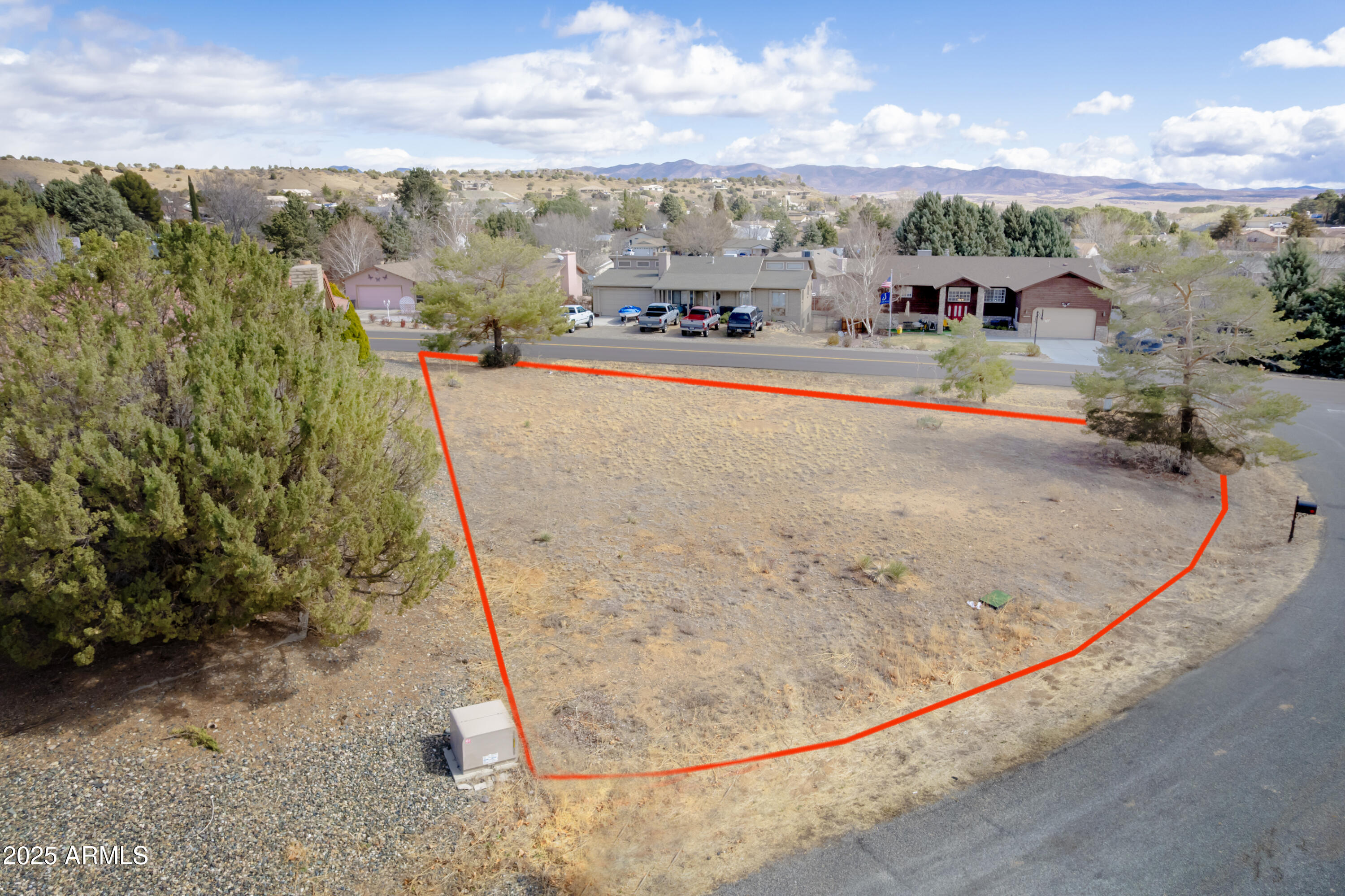 1049 N Arrowhead Lane Property Photo