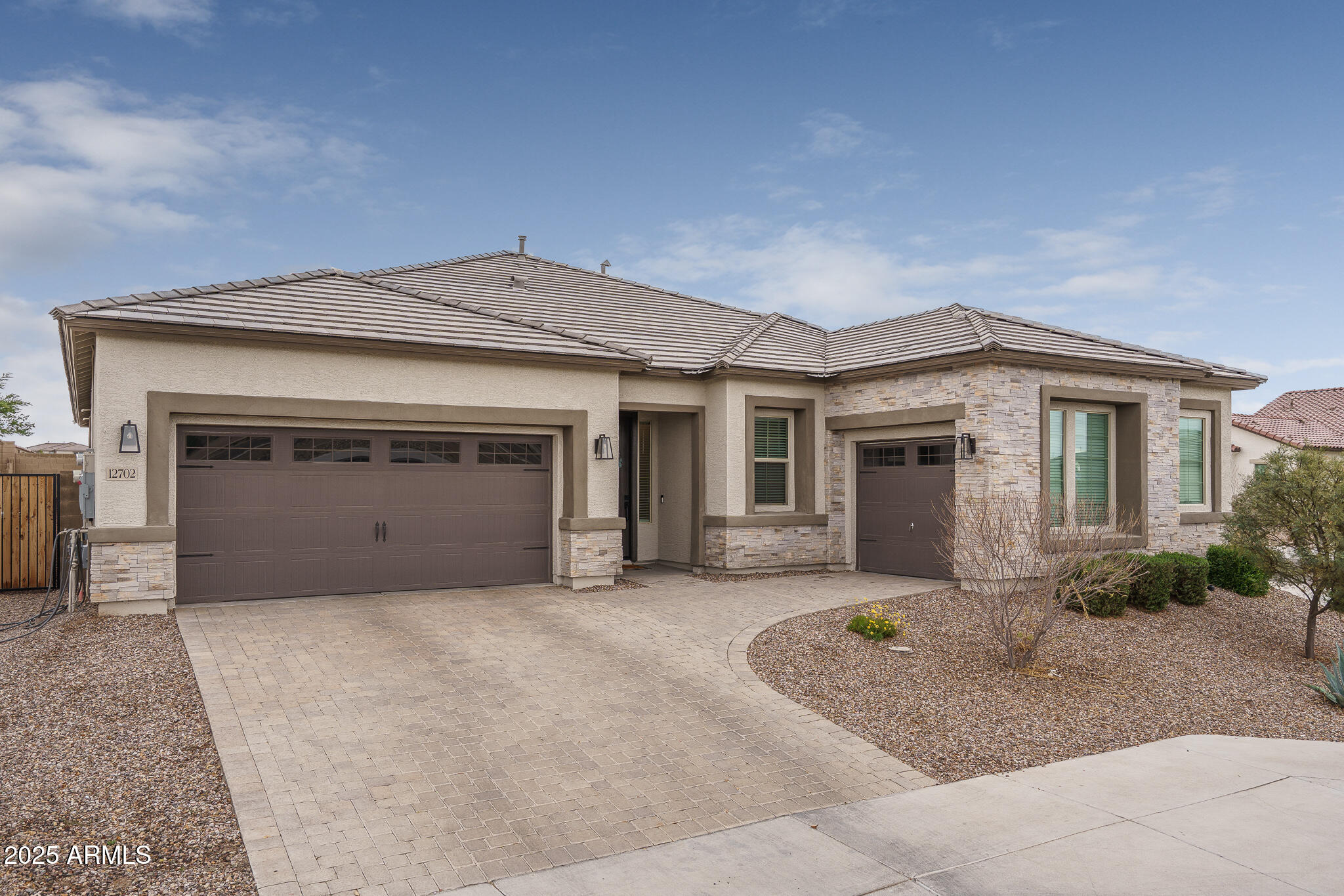 12702 W Sierra Vista Drive Property Photo 1