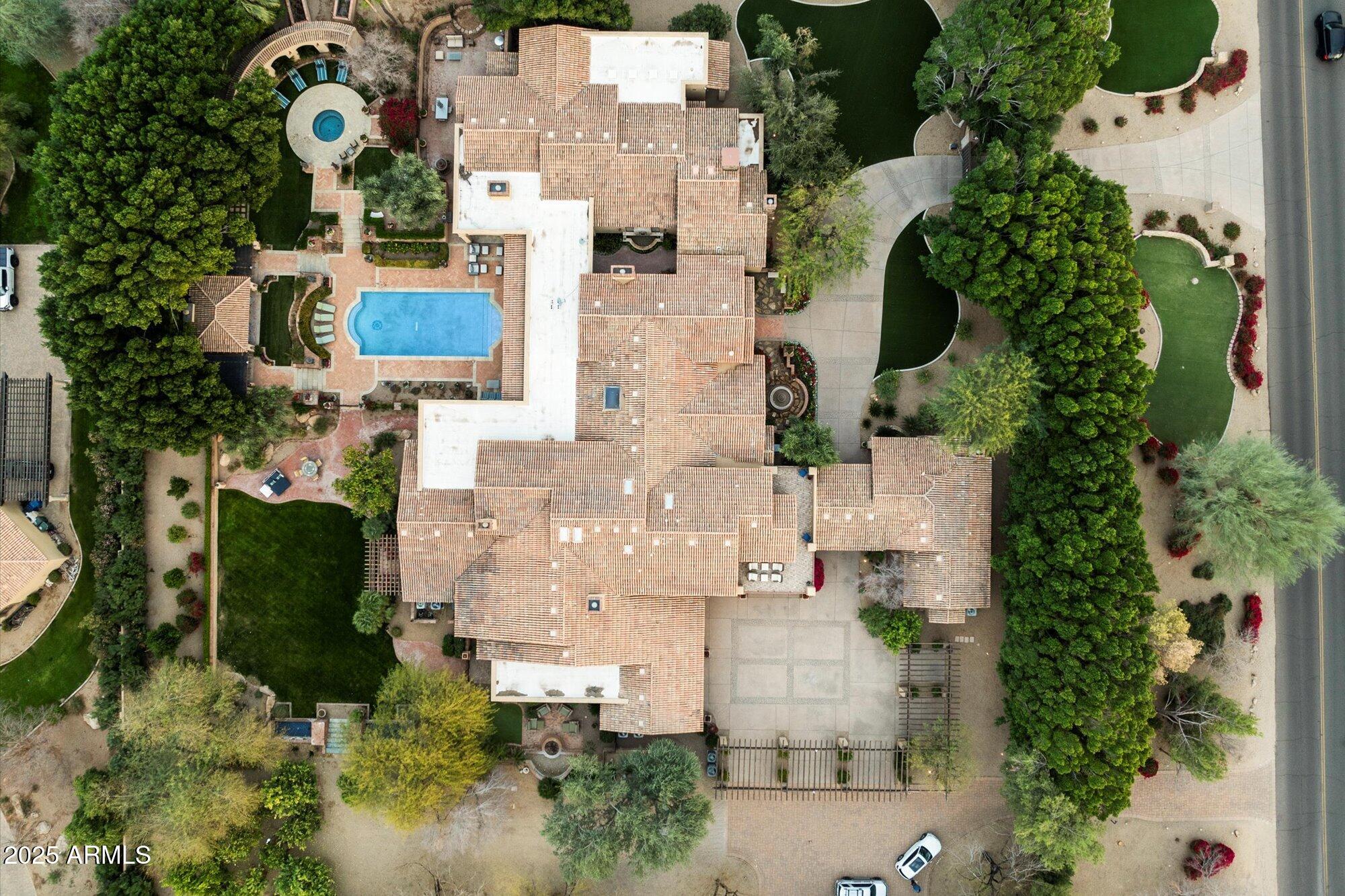 6402 E Chaparral Road Property Photo