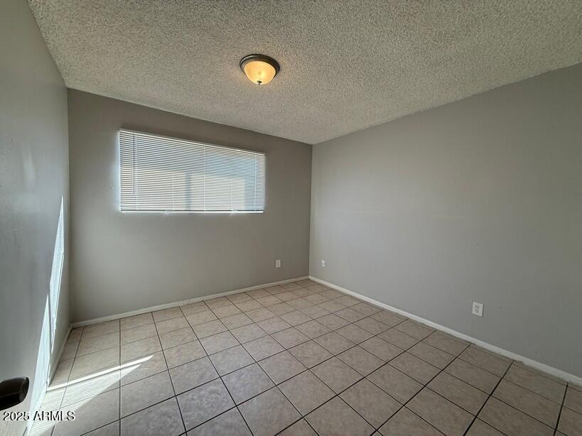 1925 W Village Drive Property Photo 12