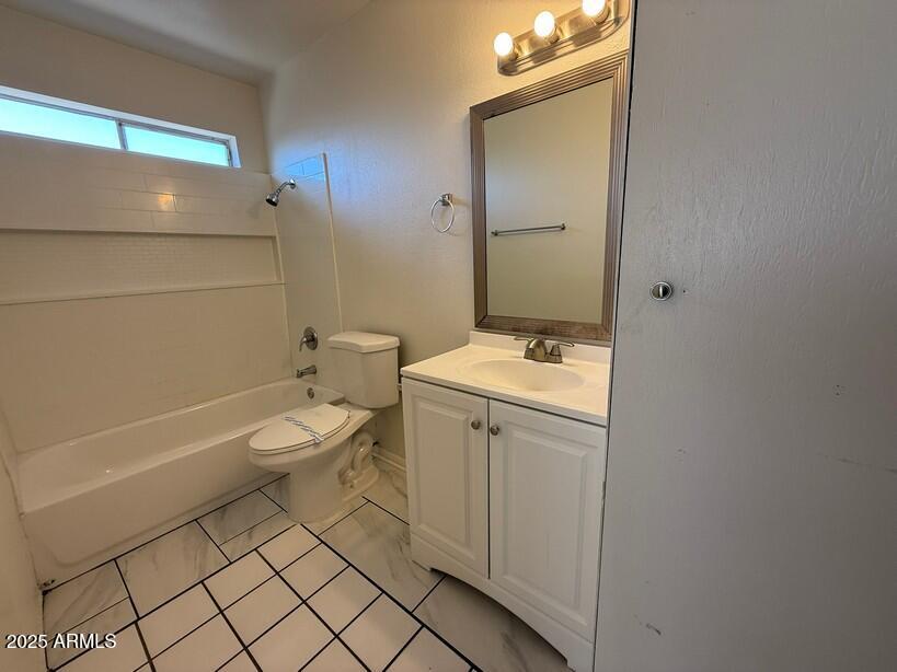 1925 W Village Drive Property Photo 15