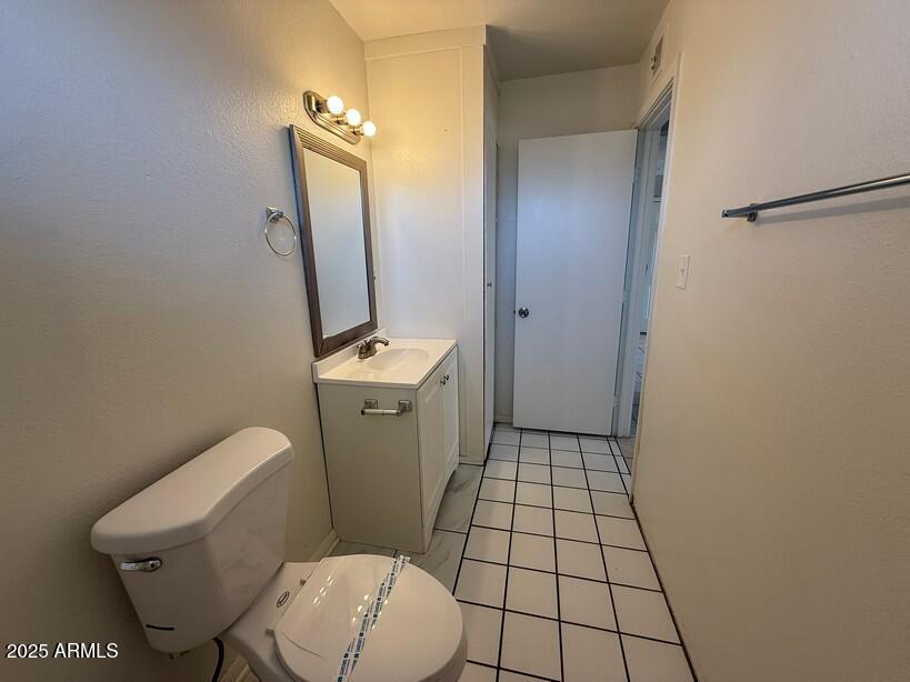 1925 W Village Drive Property Photo 16