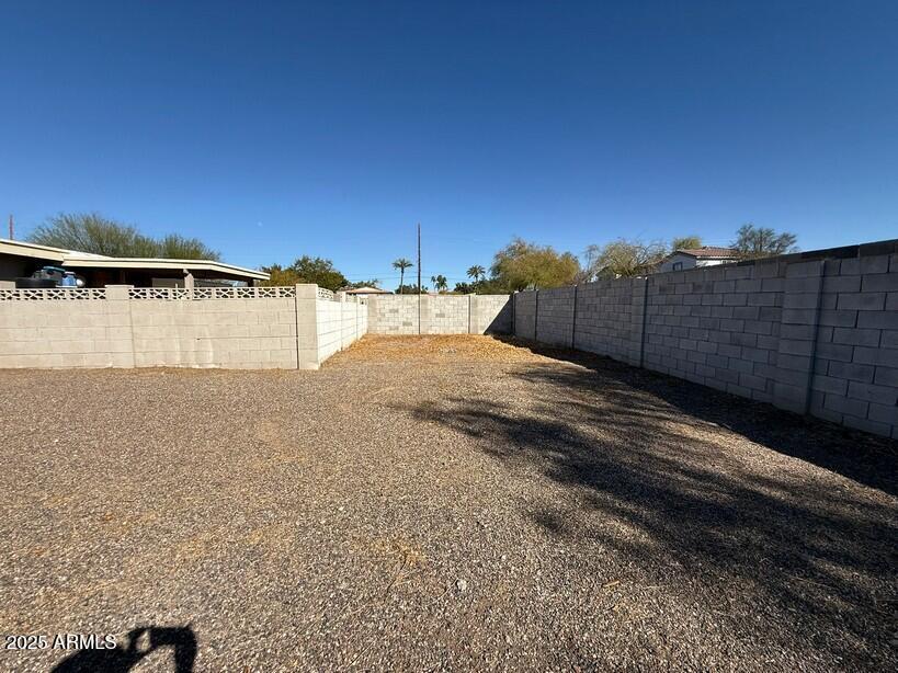 1925 W Village Drive Property Photo 19