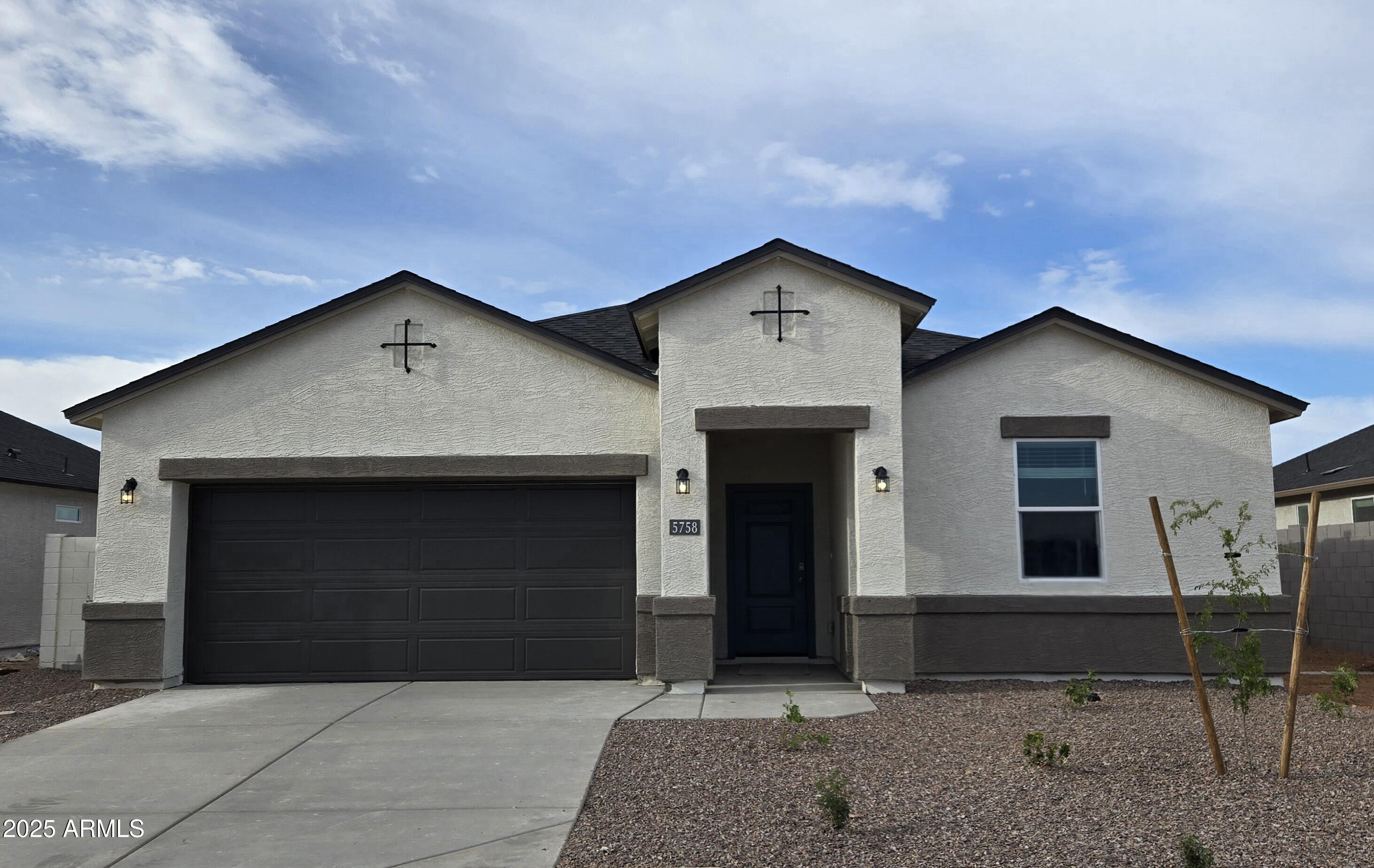 5758 E Smeaton Place Property Photo 1