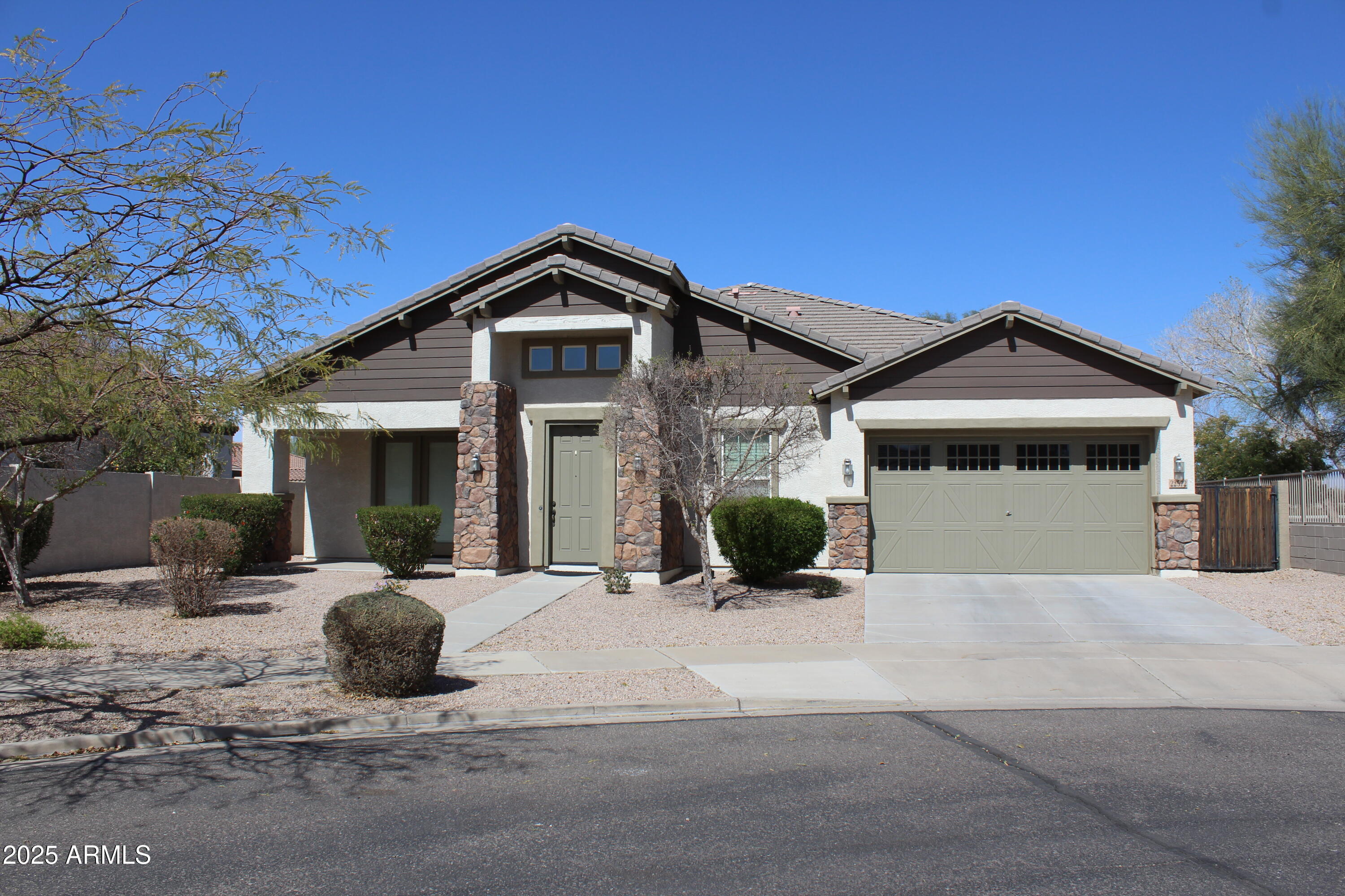 22572 E PECAN Court