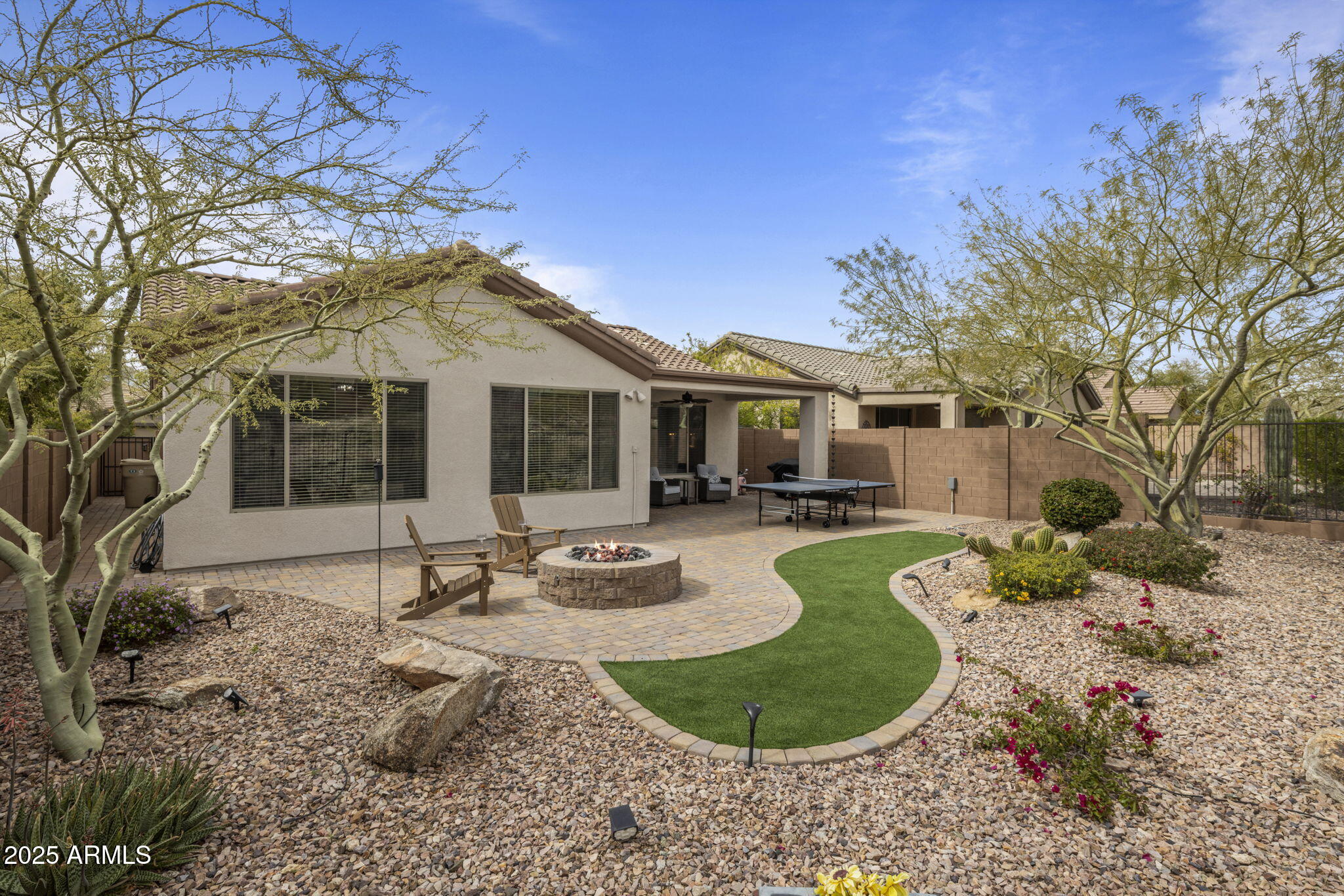 2544 W Pumpkin Ridge Drive Property Photo 1