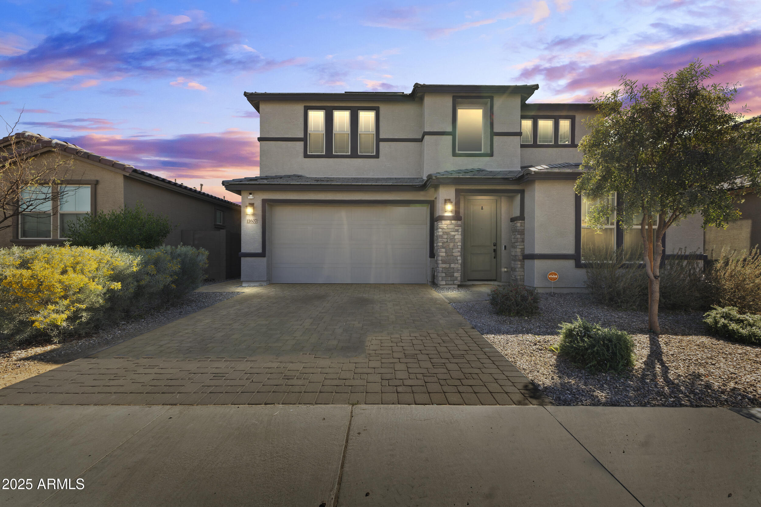 11607 W Marguerite Avenue Property Photo 1