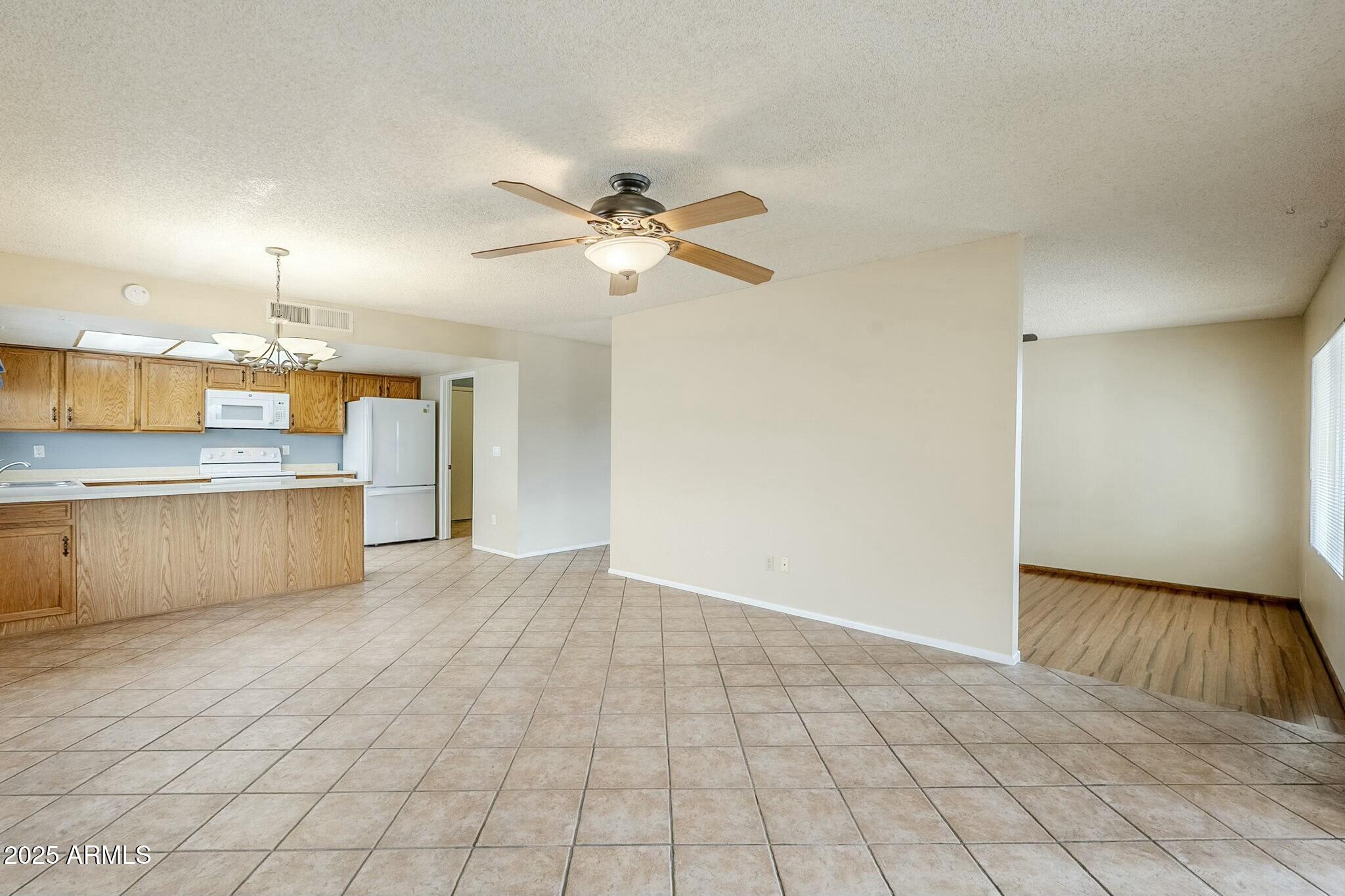 2107 N Los Altos Drive Property Photo 12