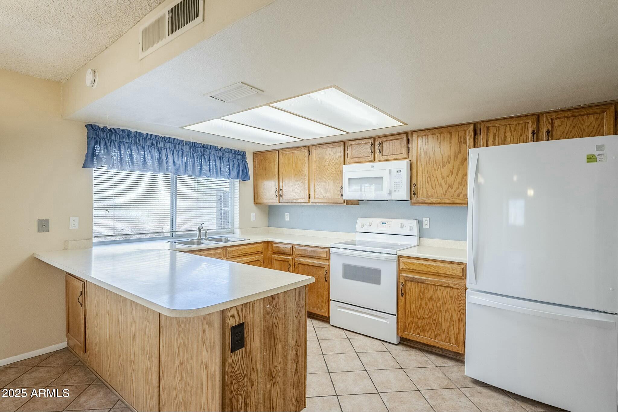 2107 N Los Altos Drive Property Photo 14