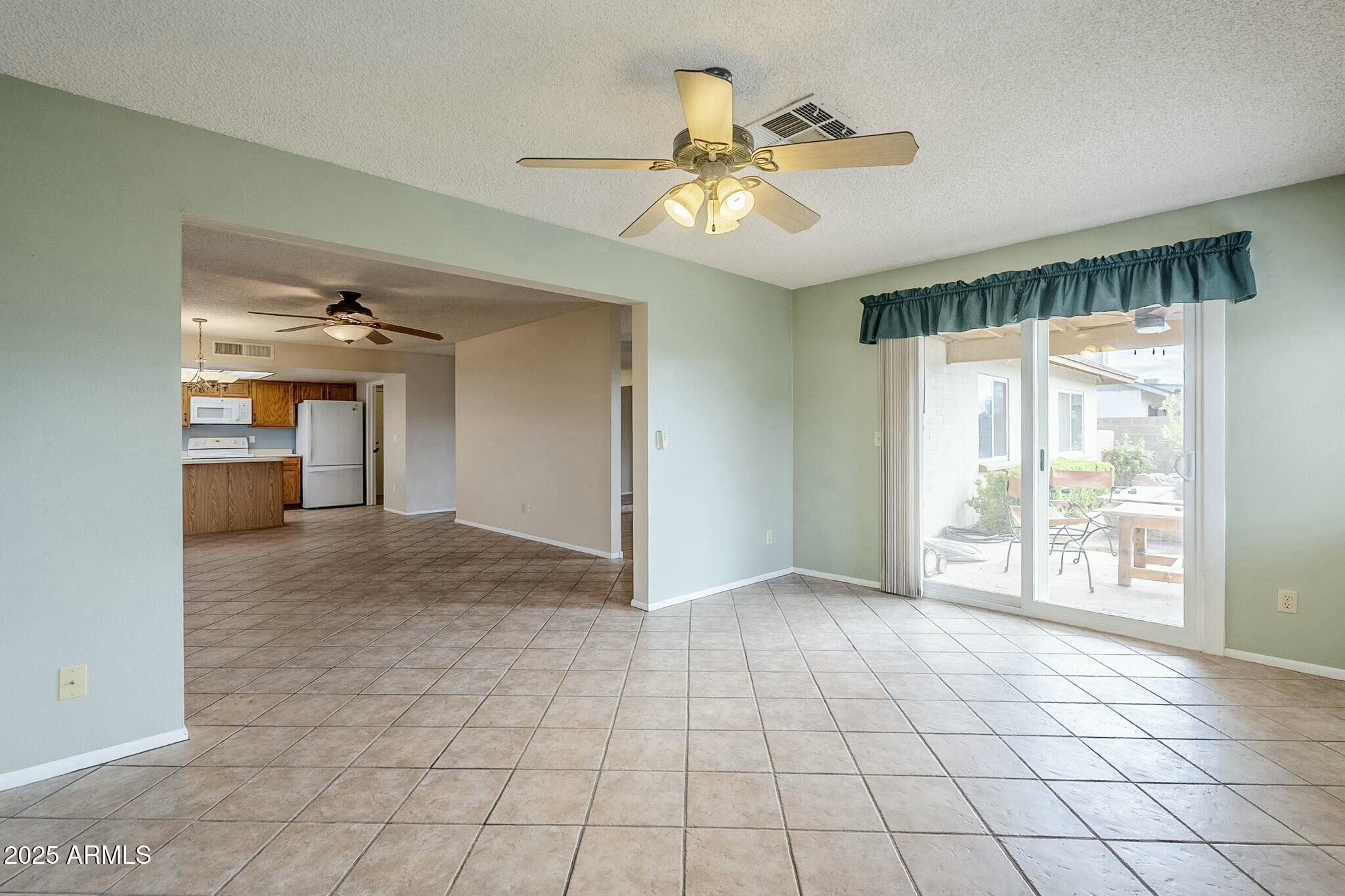 2107 N Los Altos Drive Property Photo 23