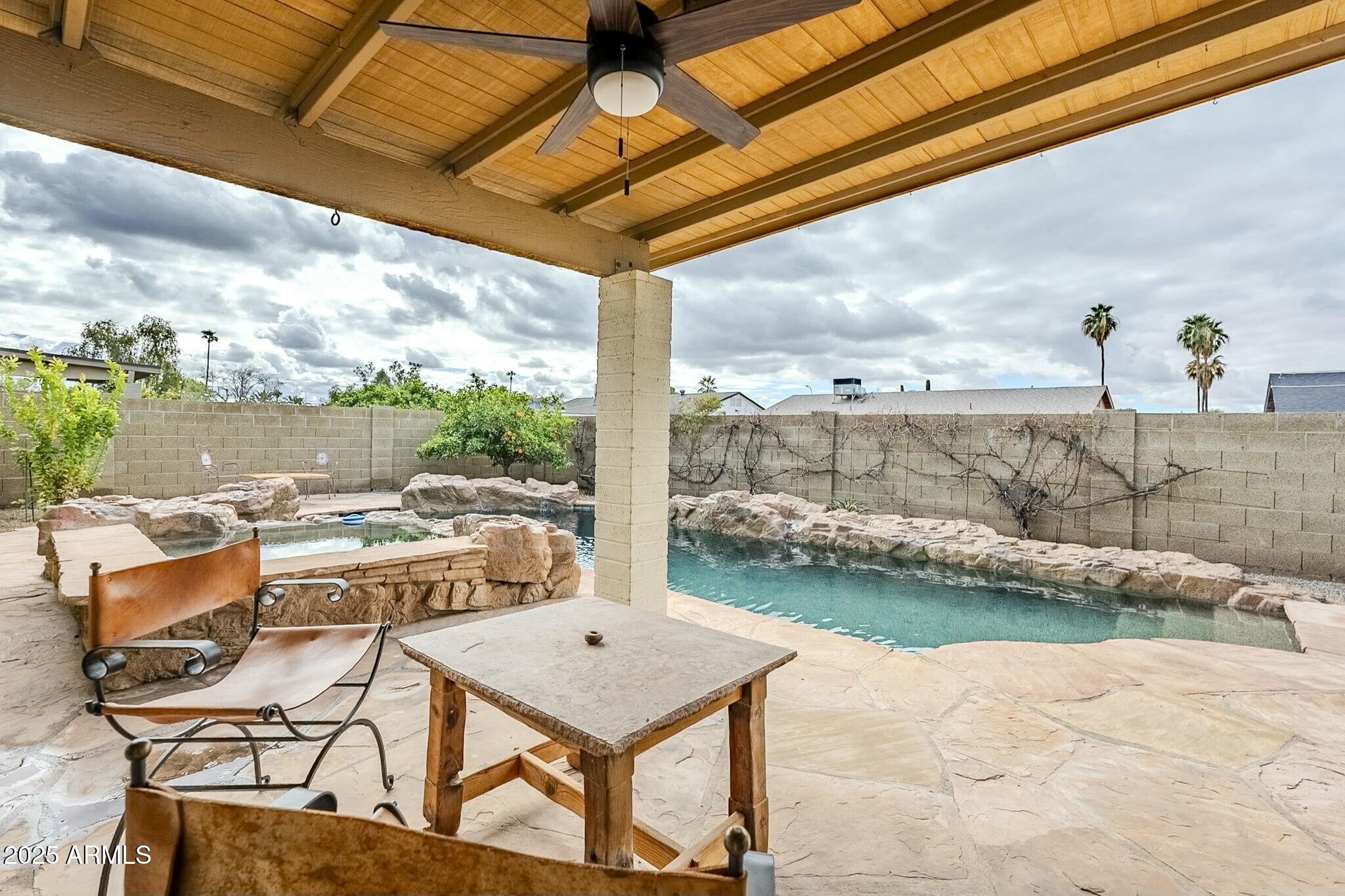 2107 N Los Altos Drive Property Photo 39