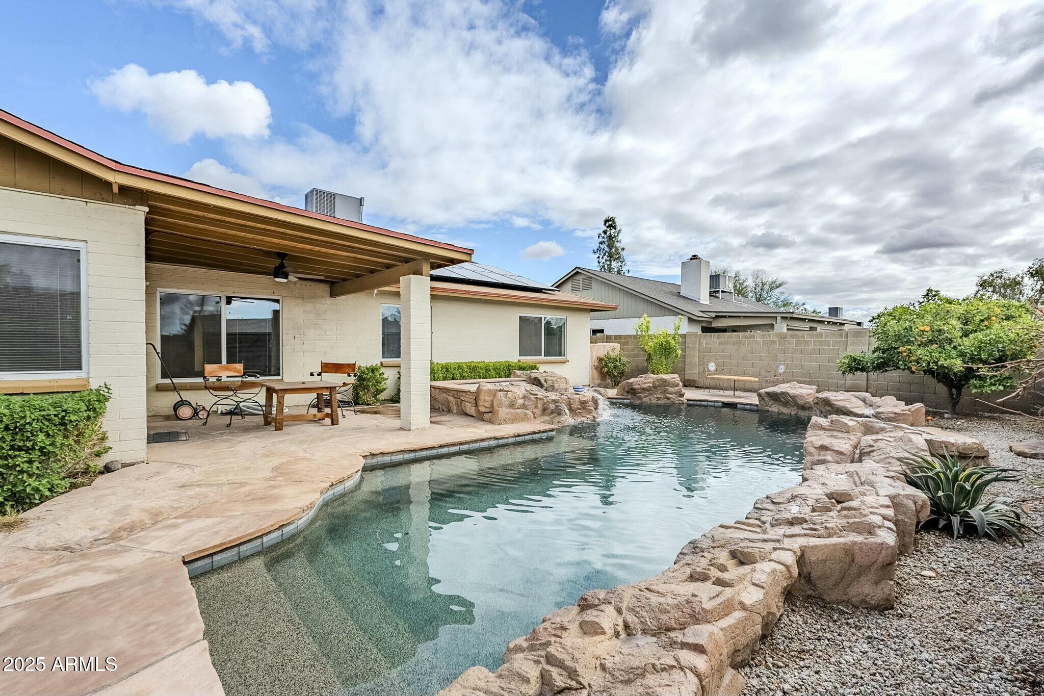 2107 N Los Altos Drive Property Photo 40