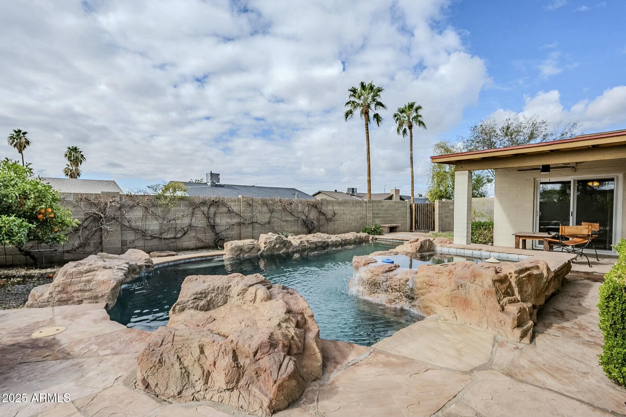 2107 N Los Altos Drive Property Photo 45