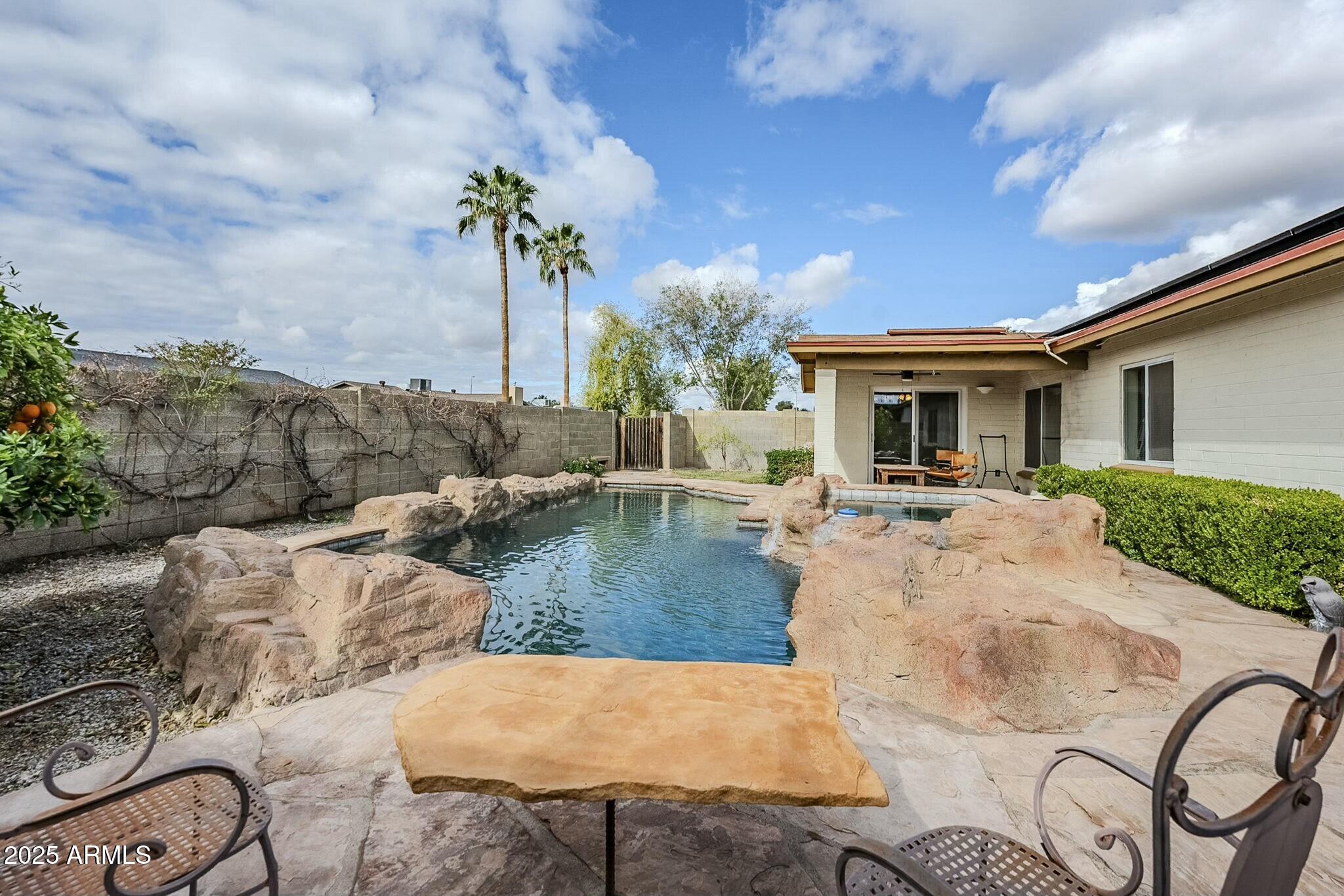 2107 N Los Altos Drive Property Photo 46