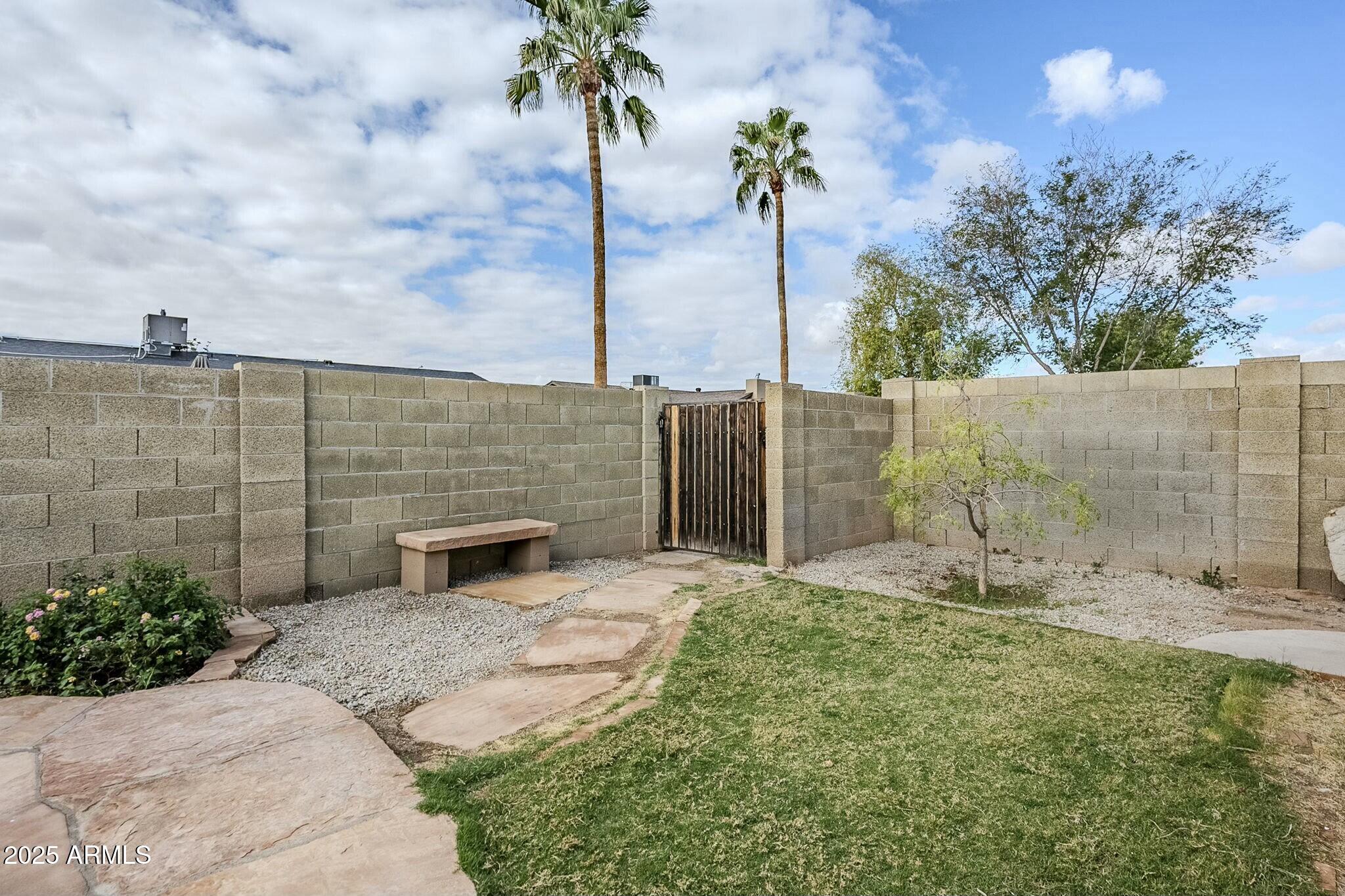 2107 N Los Altos Drive Property Photo 48