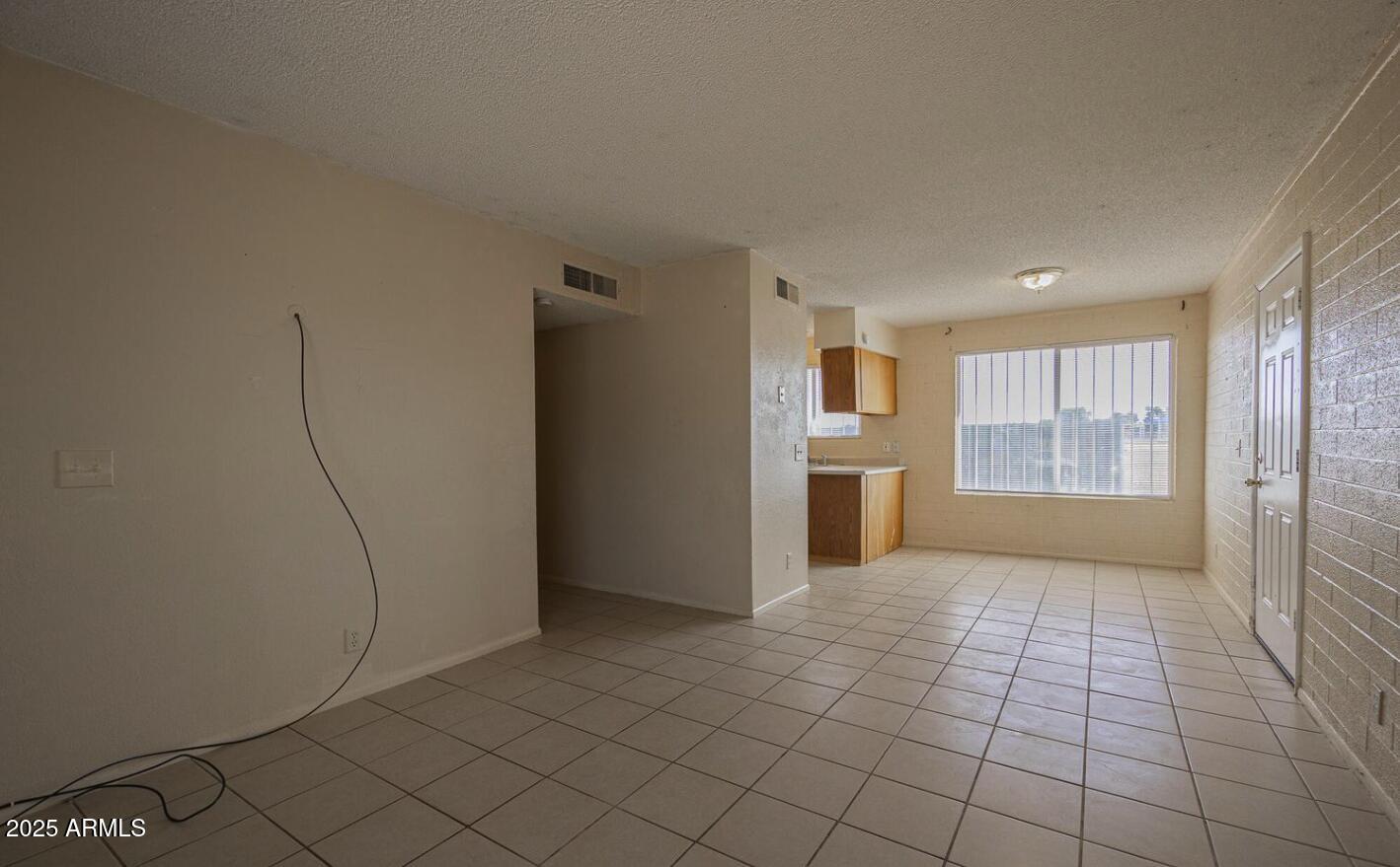 1680 N Cameron Street Property Photo 5
