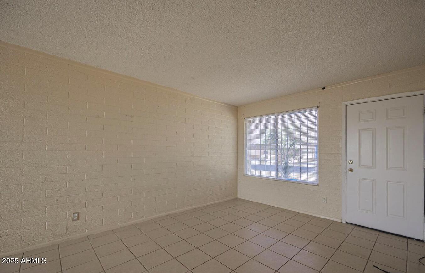 1680 N Cameron Street Property Photo 7