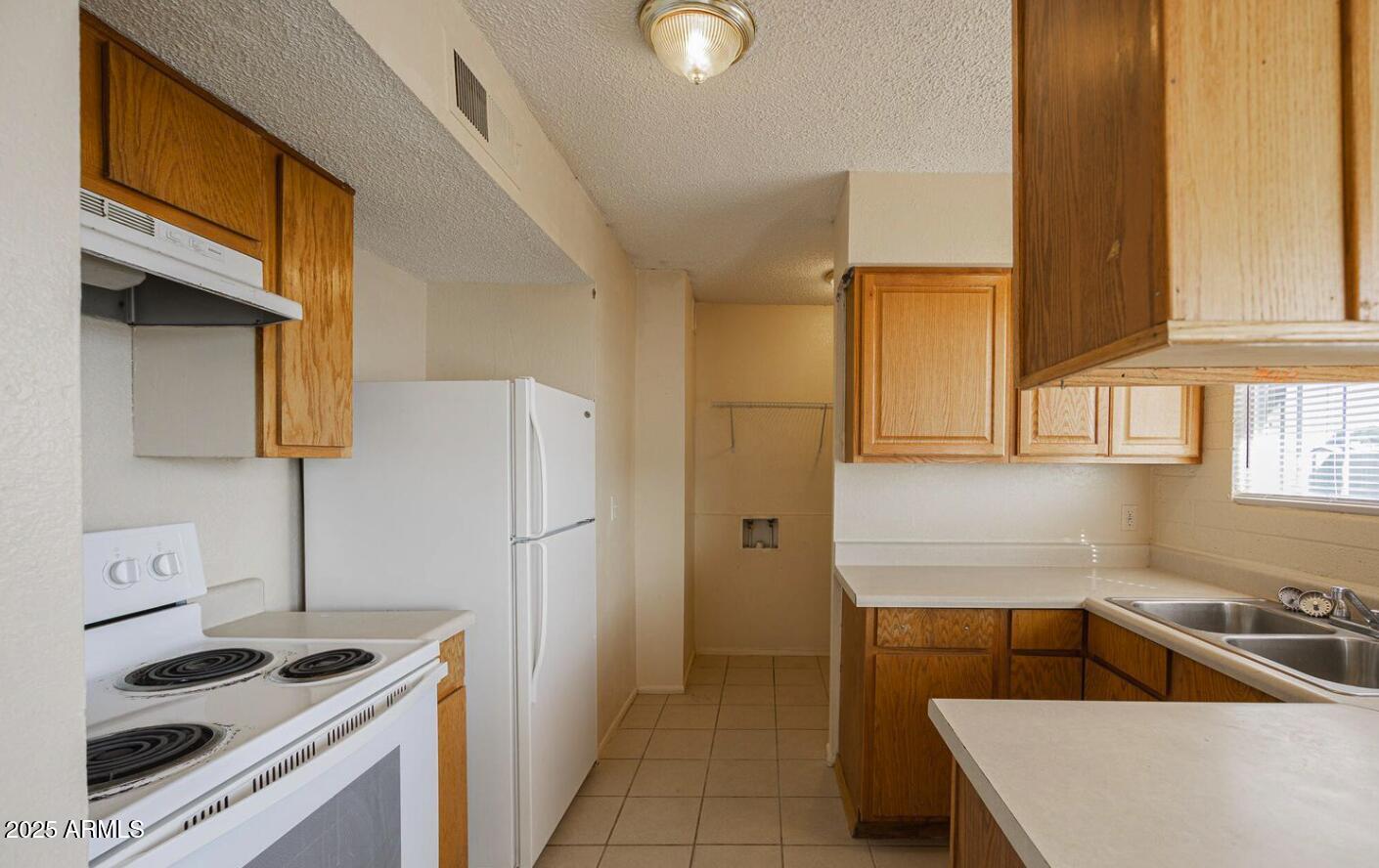 1680 N Cameron Street Property Photo 10