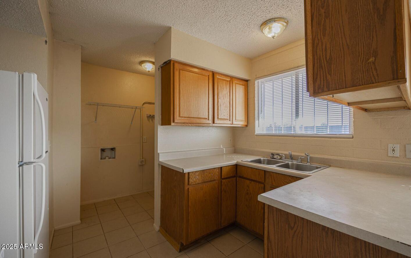 1680 N Cameron Street Property Photo 11
