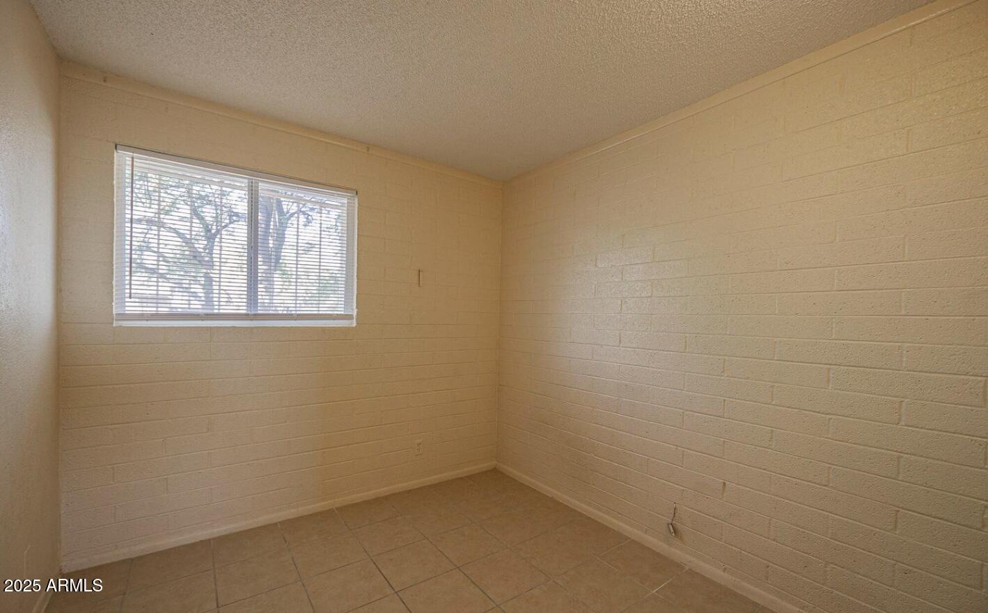 1680 N Cameron Street Property Photo 17