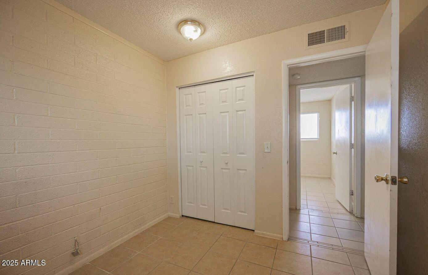 1680 N Cameron Street Property Photo 18