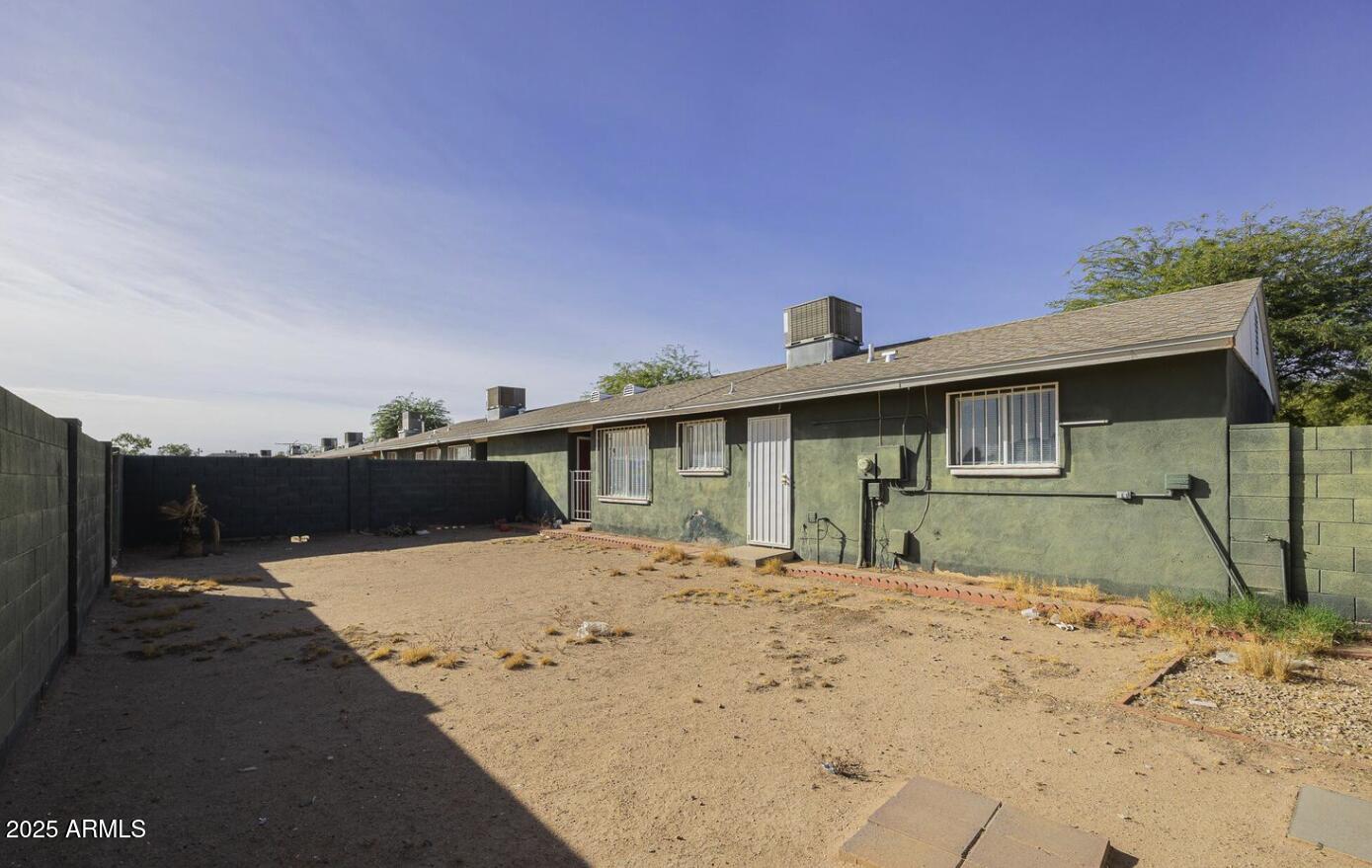 1680 N Cameron Street Property Photo 22