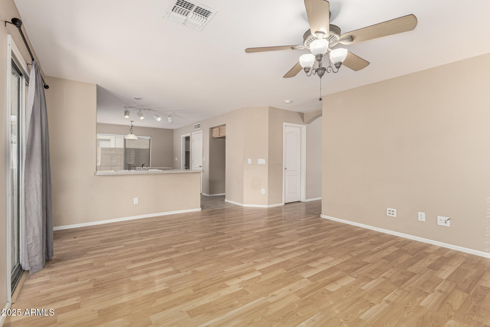 16543 W Ironwood Street Property Photo 6