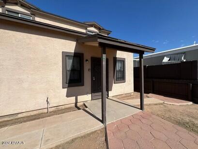 1209 S 14th Avenue Property Photo