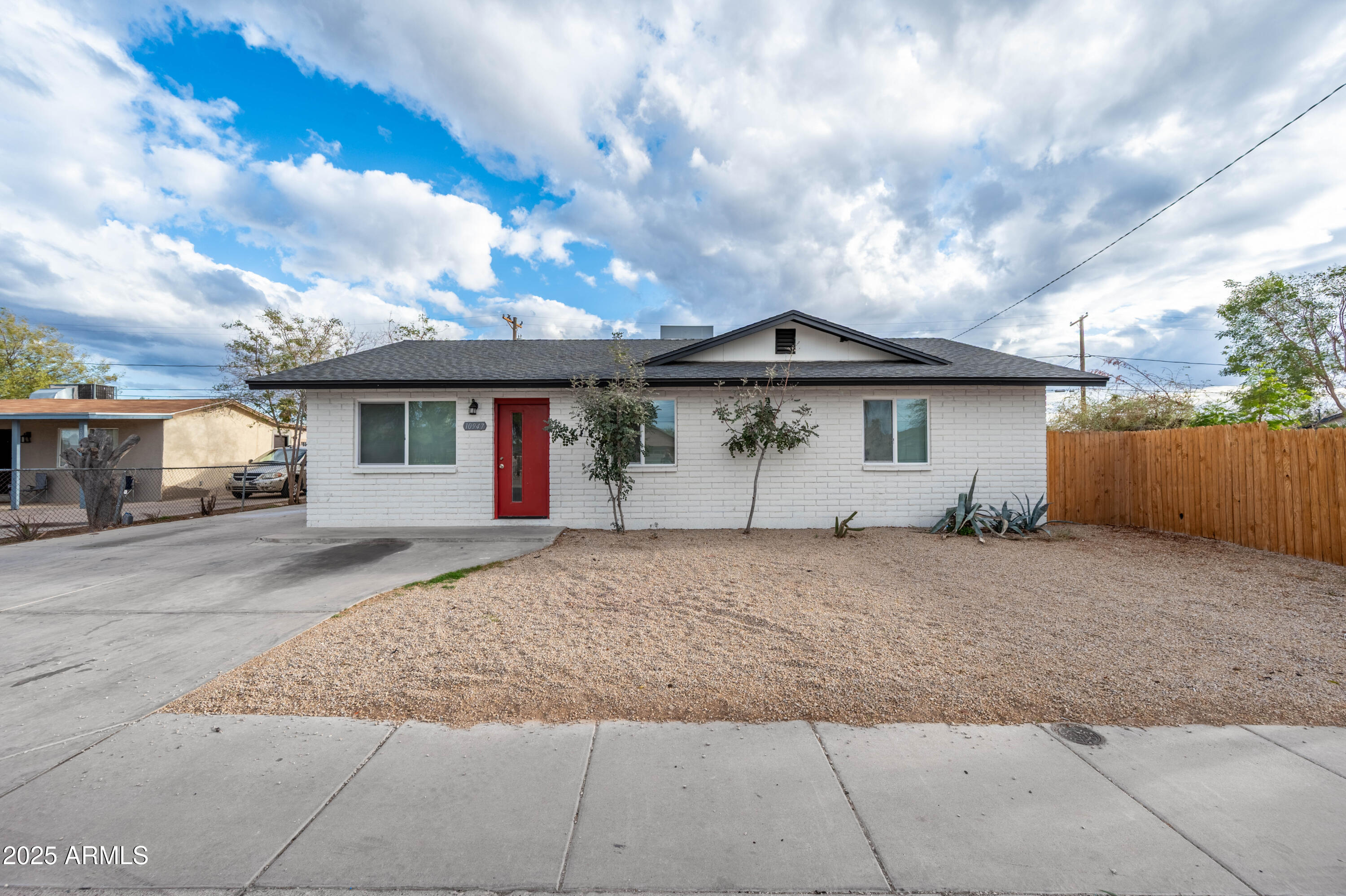 Picture of 10947 W MOHAVE Street